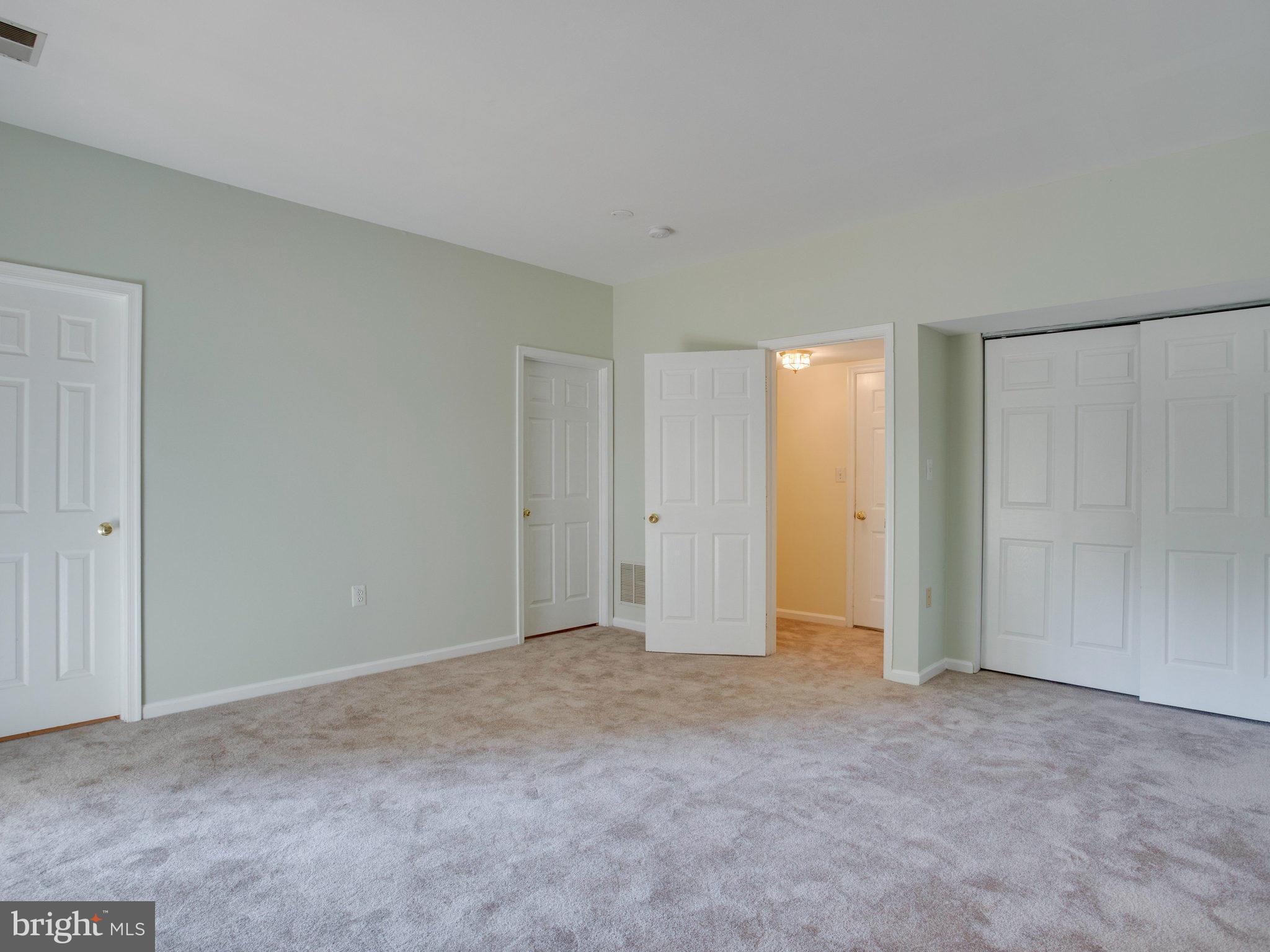 POTOMAC LAKES - Residential