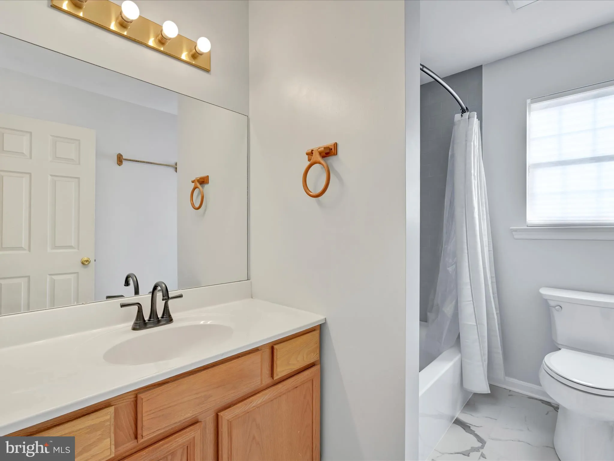 Quarryville, Pennsylvania 17566, United States, 3 Bedrooms Bedrooms, ,2 BathroomsBathrooms,Residential,Pending,16727