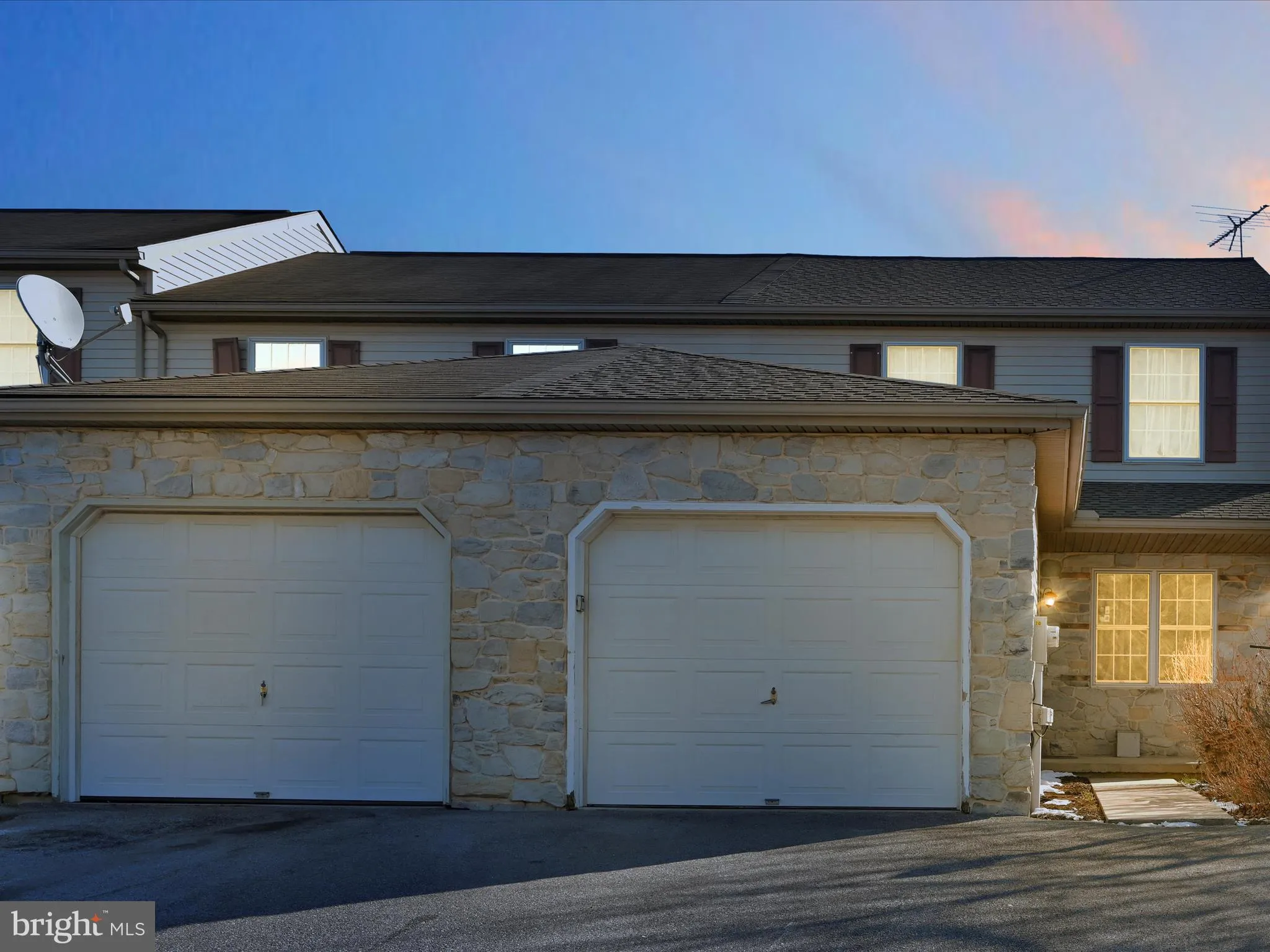 Quarryville, Pennsylvania 17566, United States, 3 Bedrooms Bedrooms, ,2 BathroomsBathrooms,Residential,Pending,16727