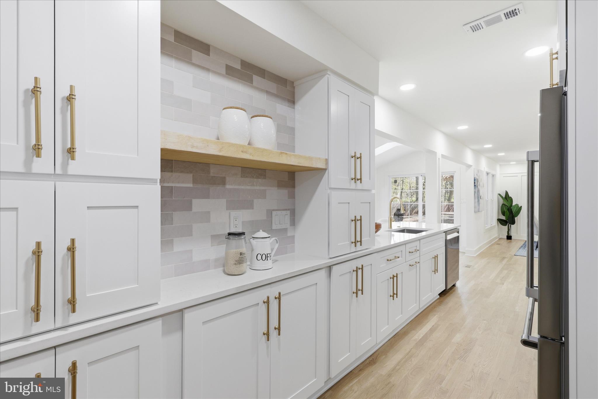 OAK HILL - Residential