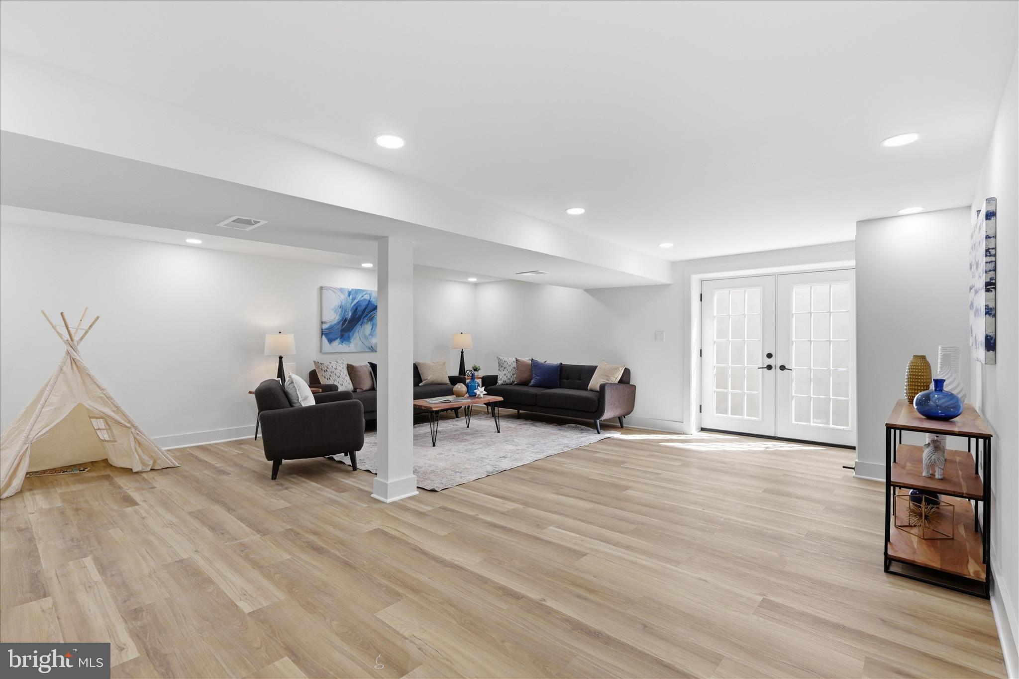 OAK HILL - Residential