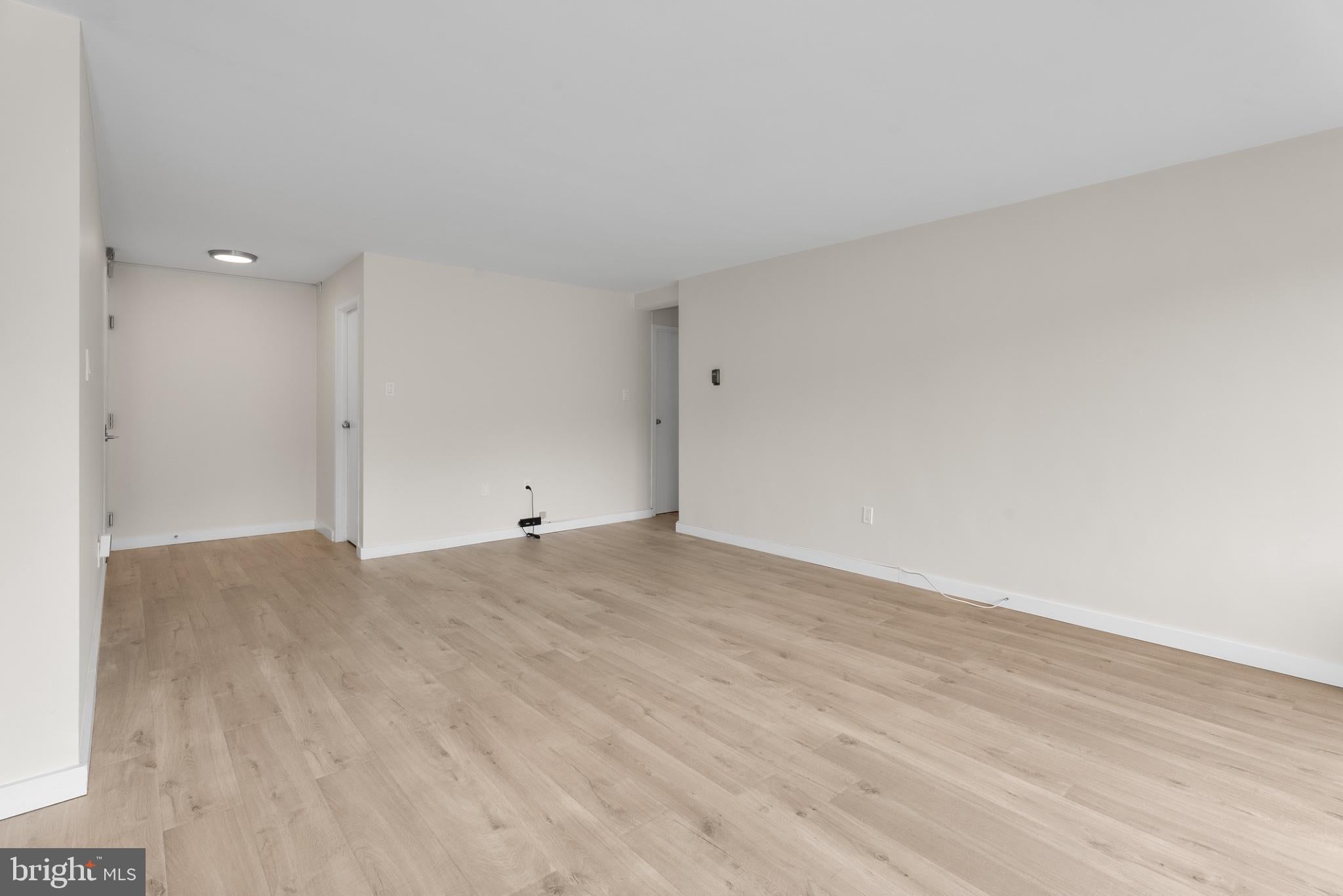 10201 GROSVENOR 422