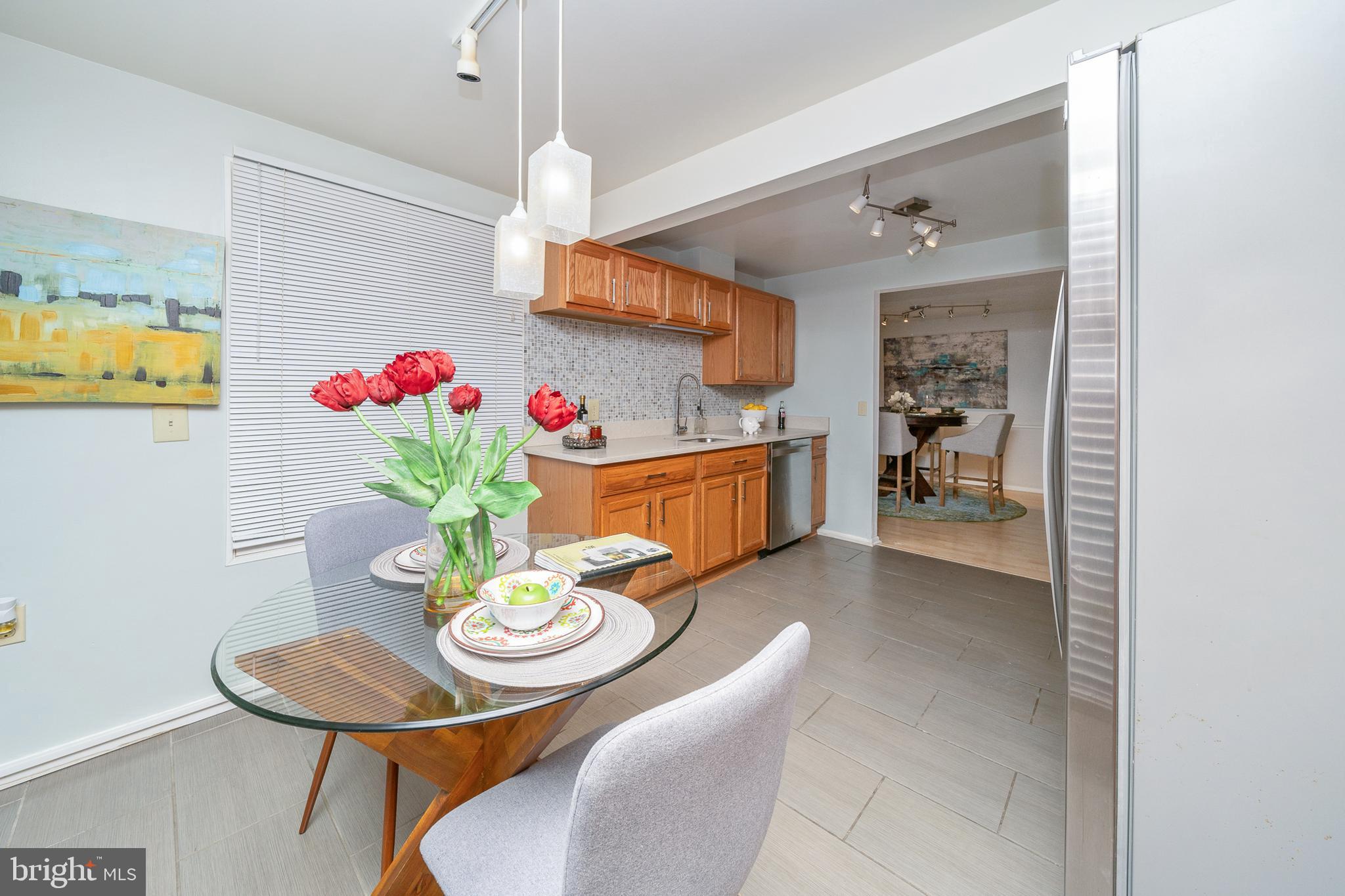 FARMINGDALE - Residential