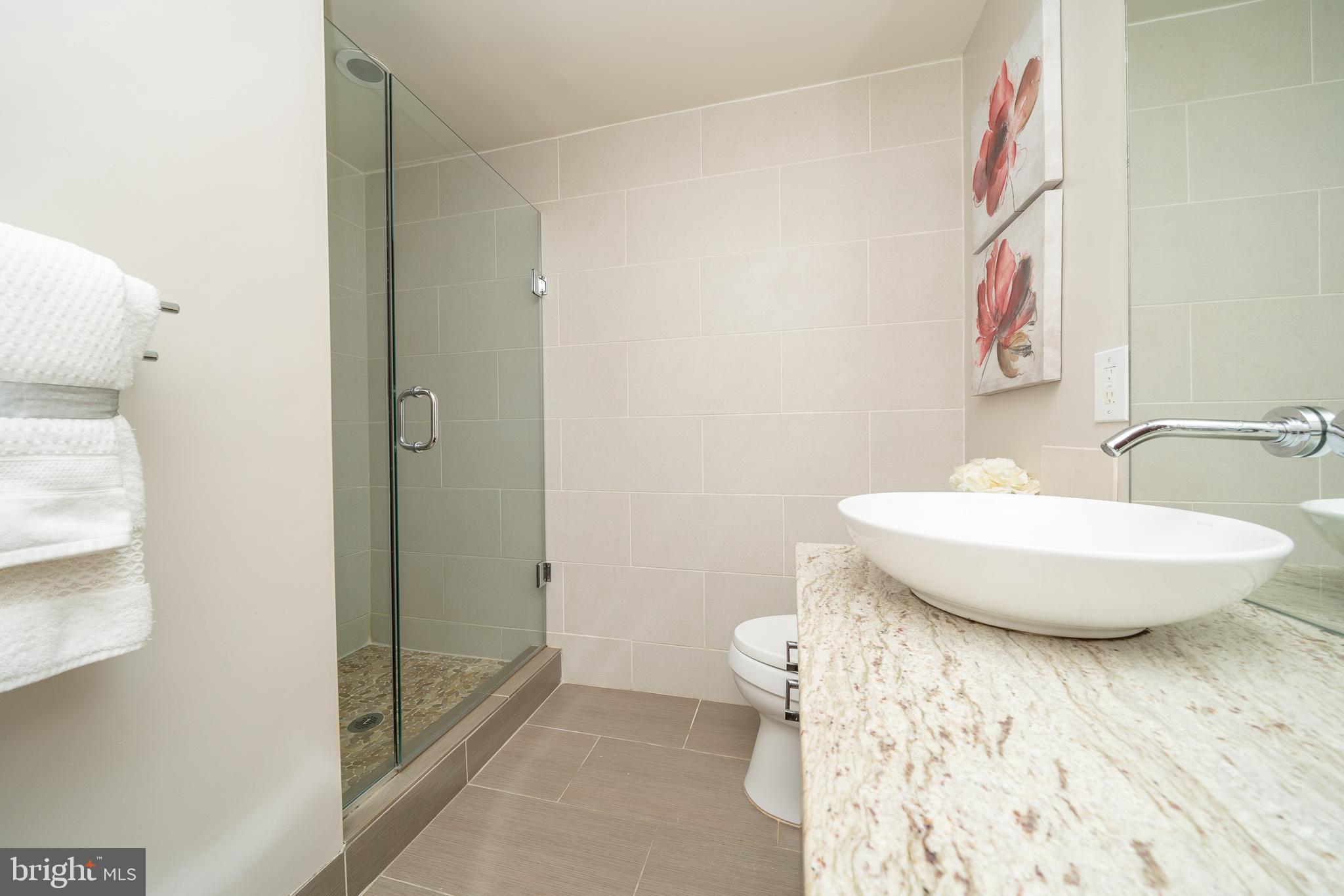 FARMINGDALE - Residential