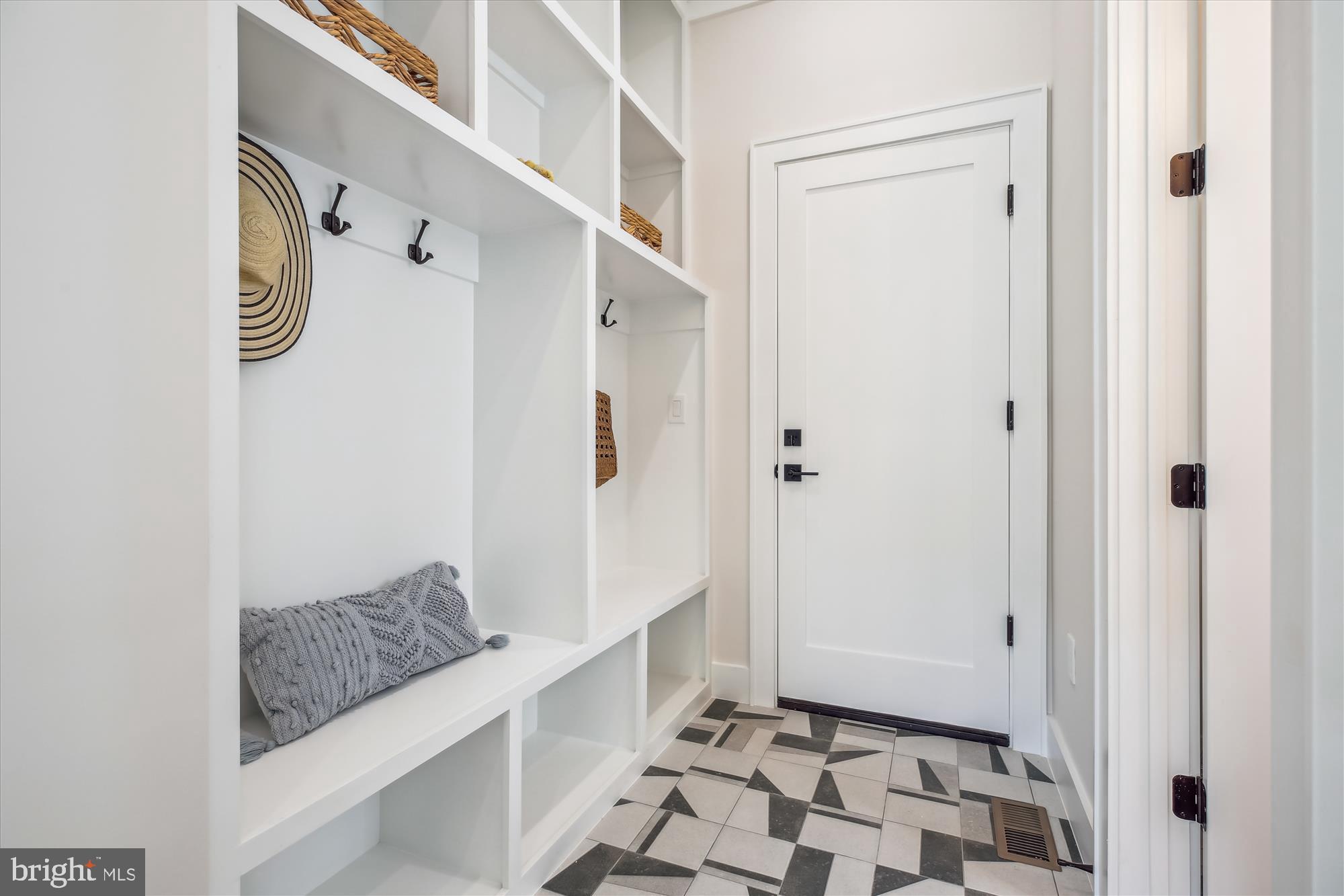 MARYMOUNT - Residential