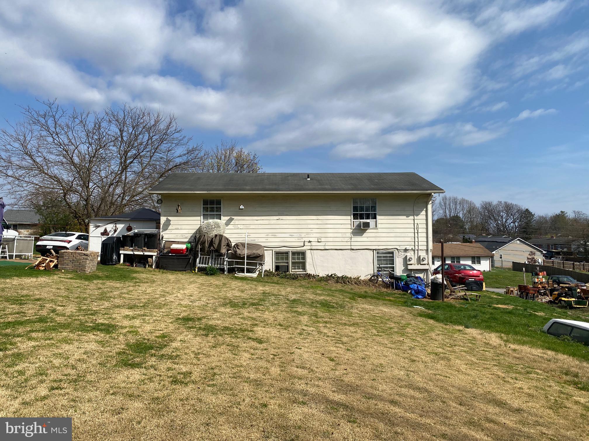 MECKLENBURG HEIGHTS - Residential Income