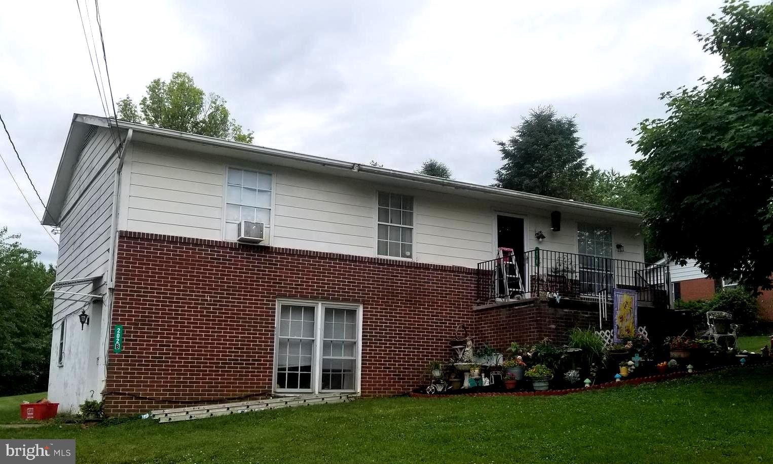 MECKLENBURG HEIGHTS - Residential Income