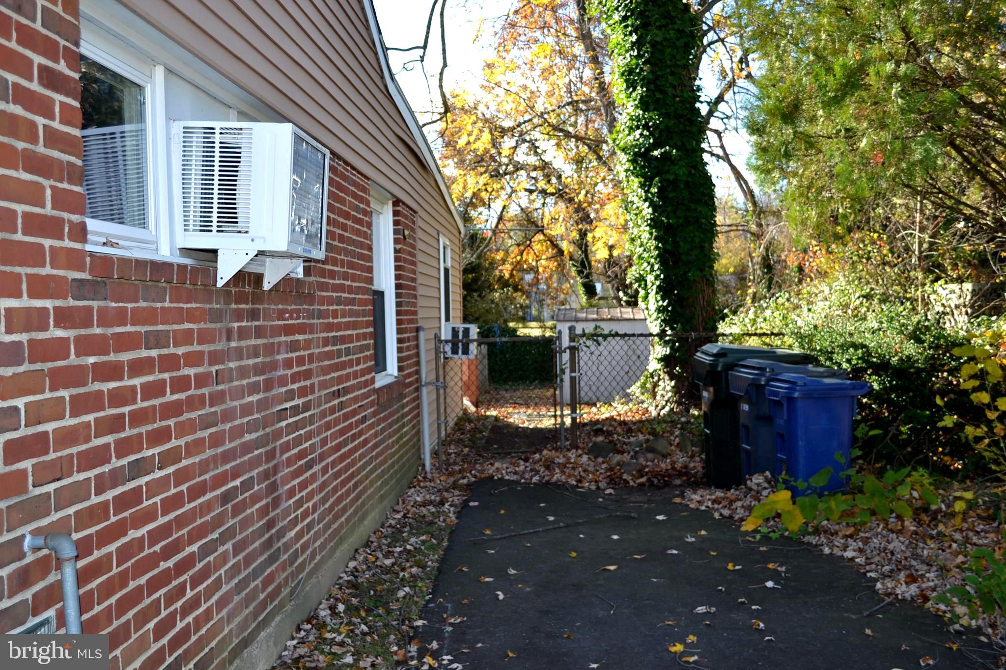 ROSLYN - Residential