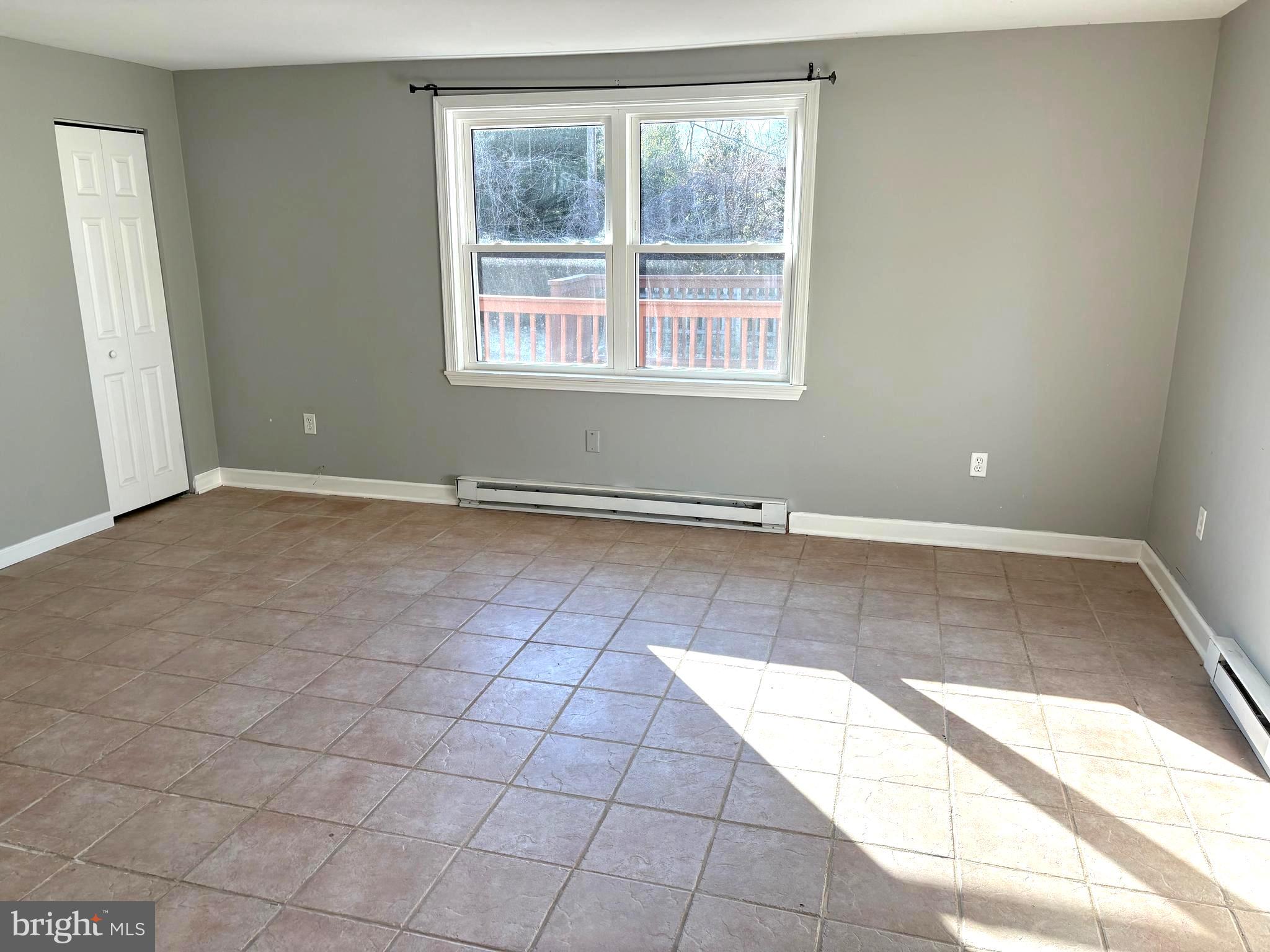 ROSLYN - Residential