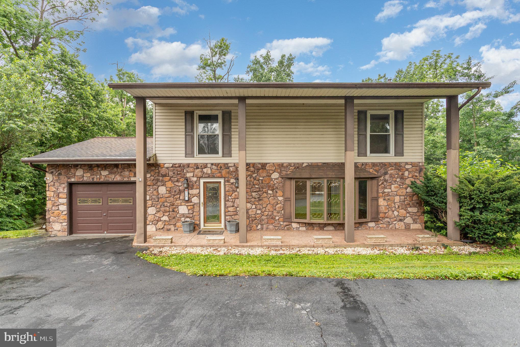 24 WAGNER CIRCLE