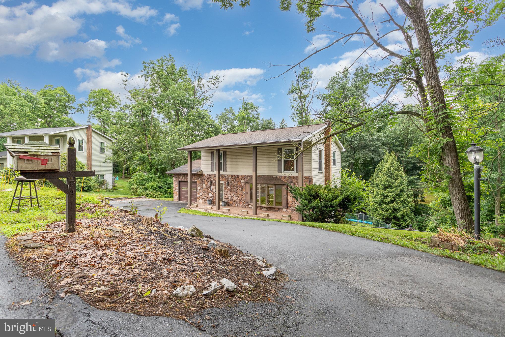 24 WAGNER CIRCLE