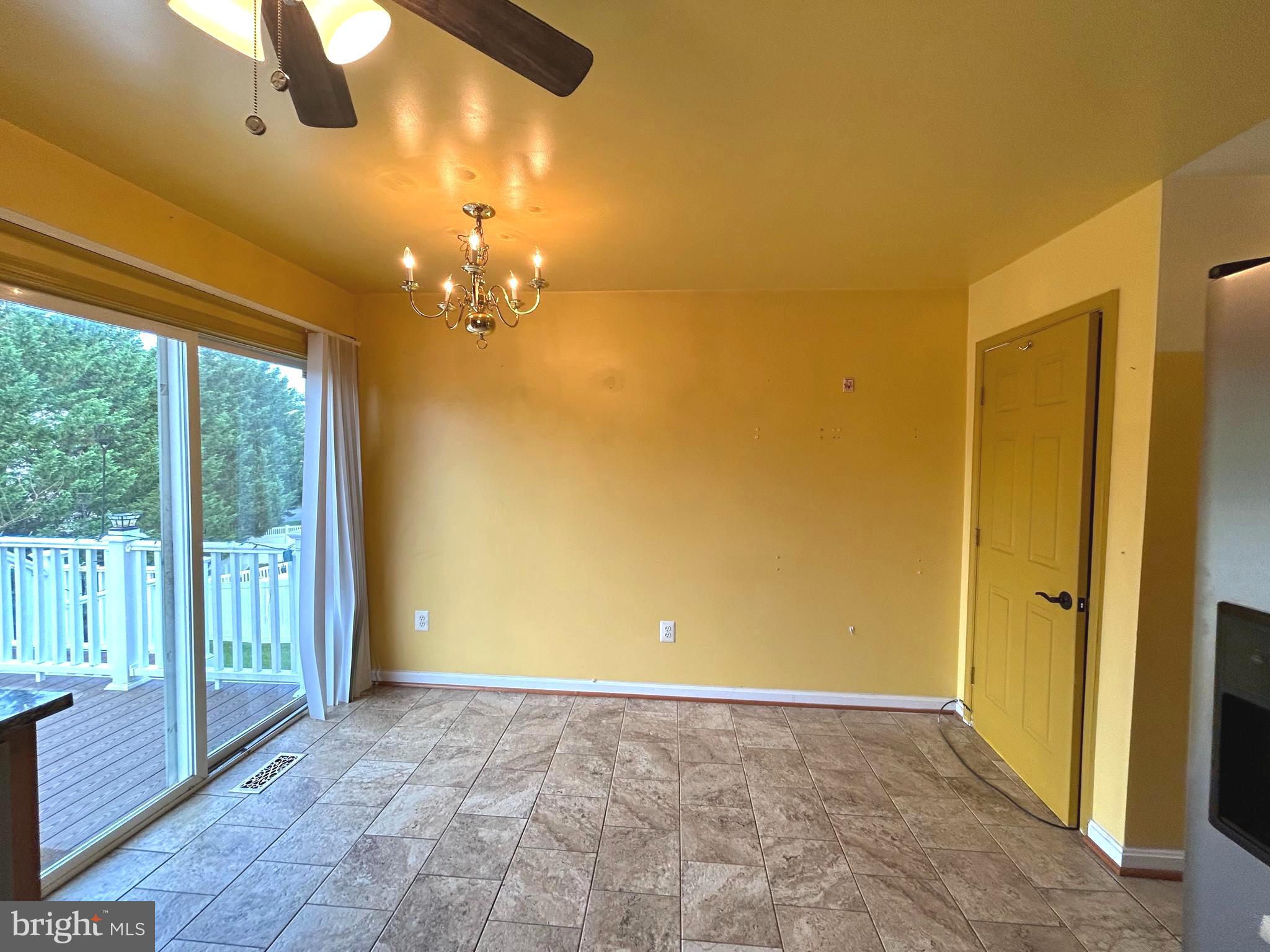 9514 YELLOW DOLL DRIVE