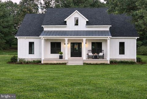 Homes For Sale - 3684 Rockland Road<br/> Warren County, FRONT ROYAL, VA 22630