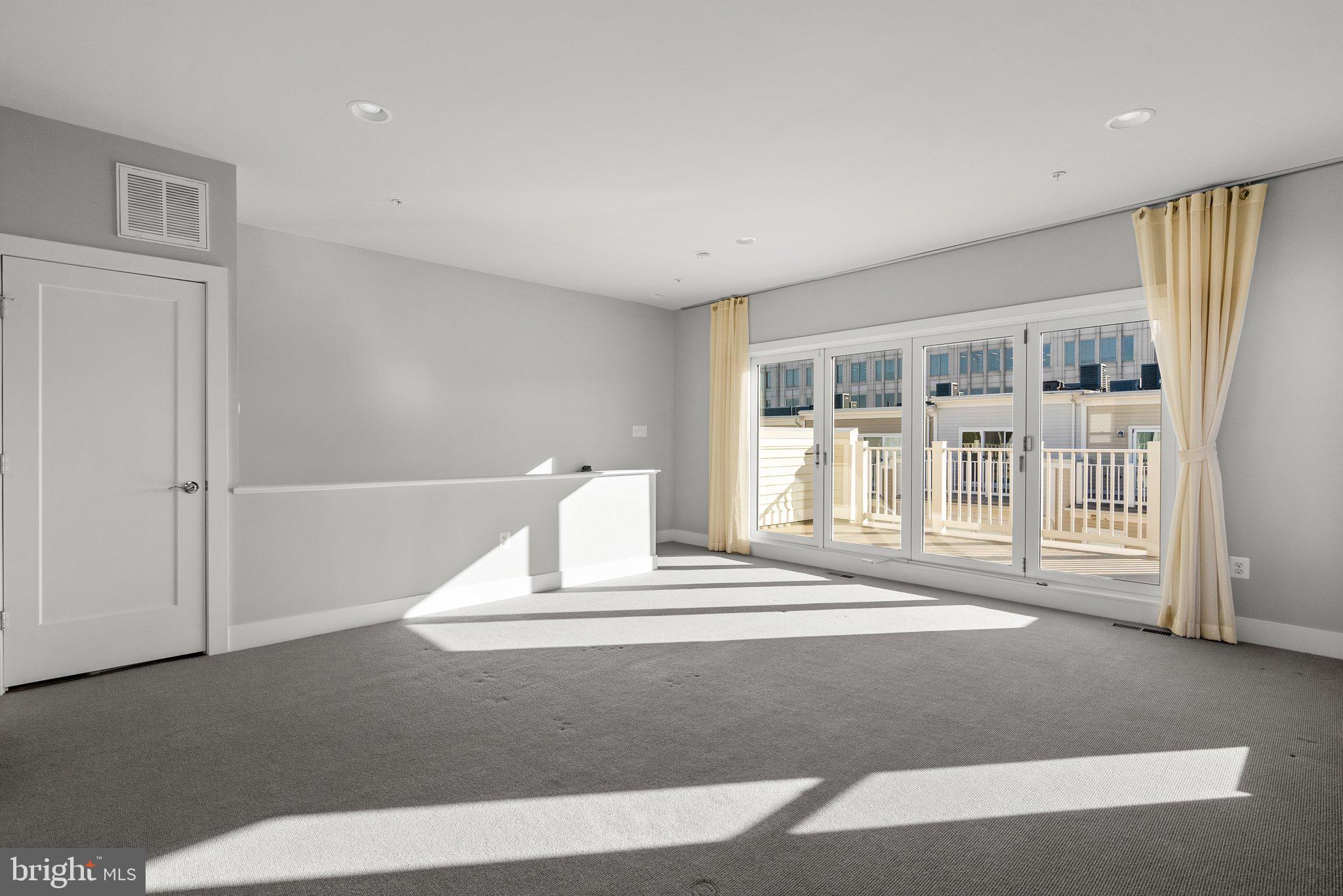 KING FARM IRVINGTON - Residential