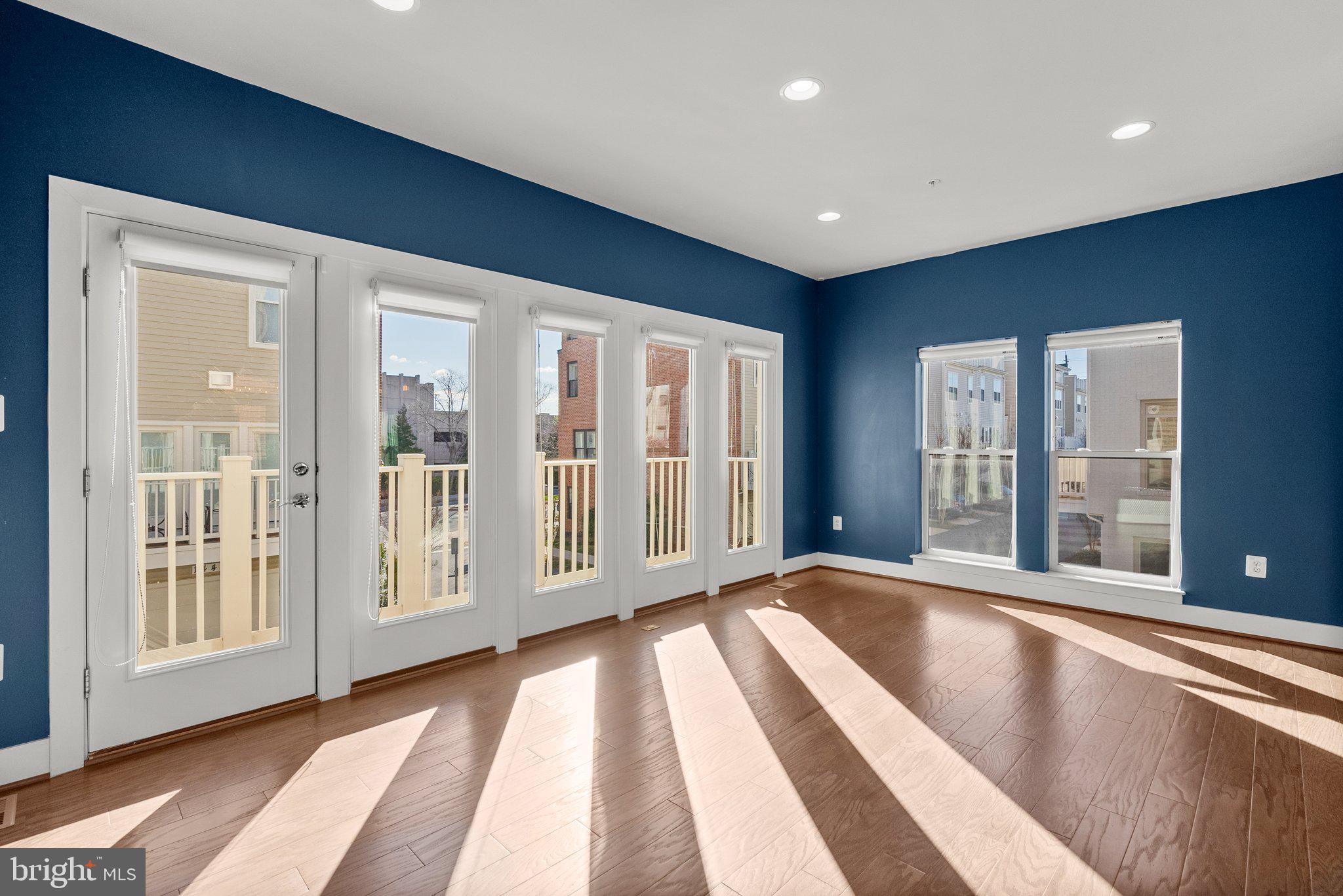 KING FARM IRVINGTON - Residential