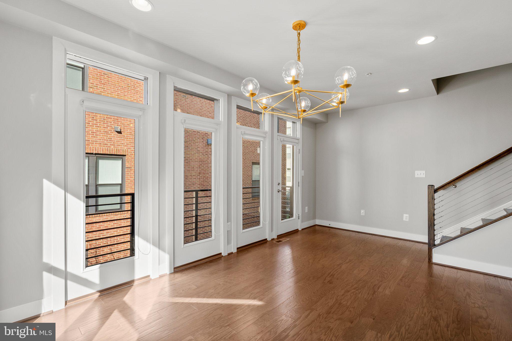 KING FARM IRVINGTON - Residential