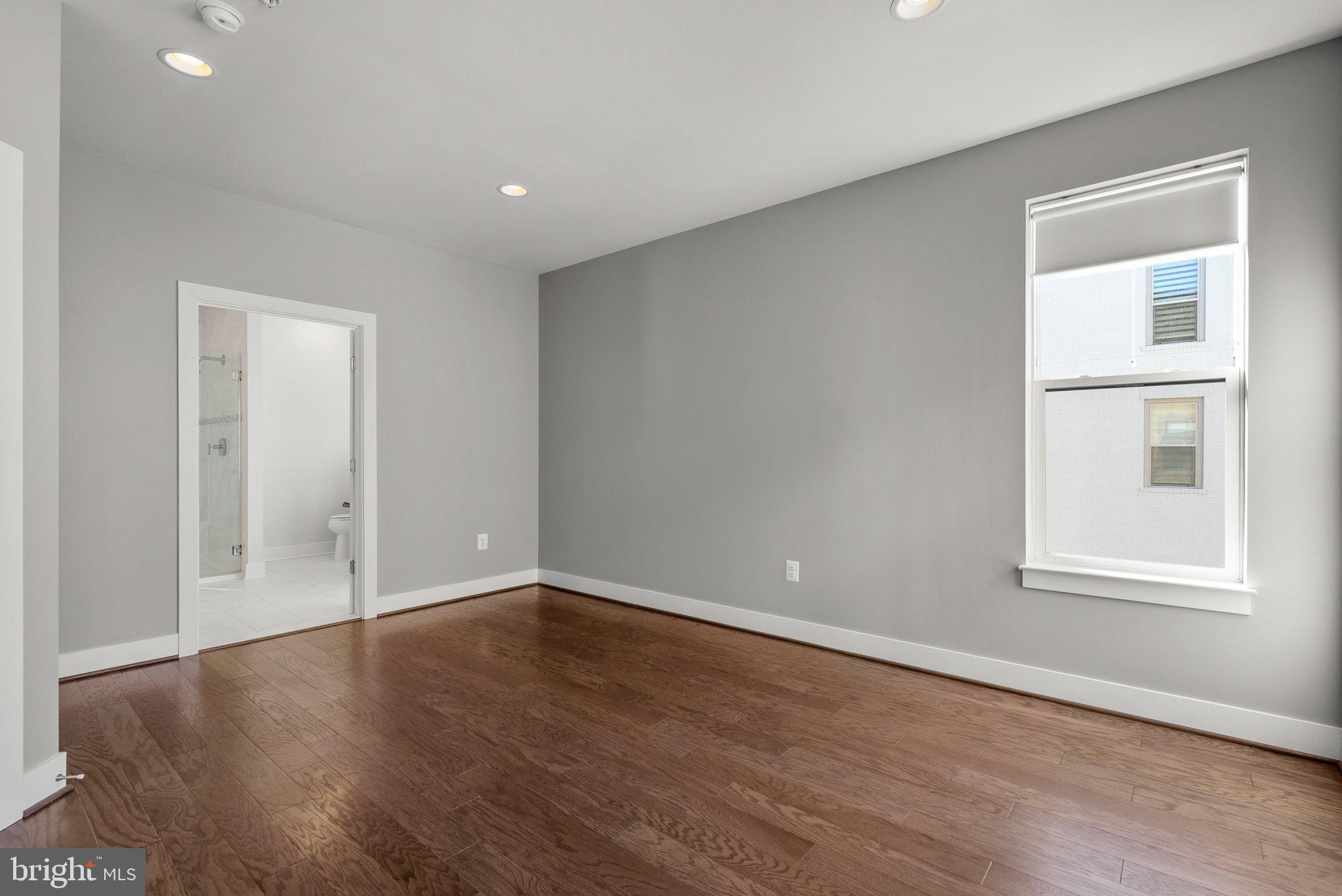 KING FARM IRVINGTON - Residential