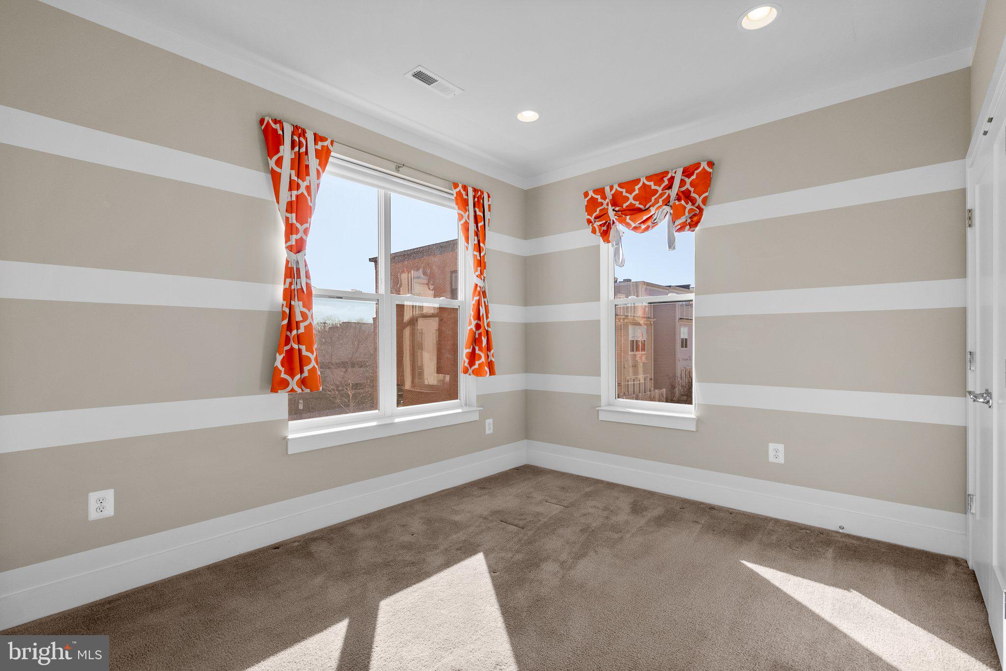 KING FARM IRVINGTON - Residential