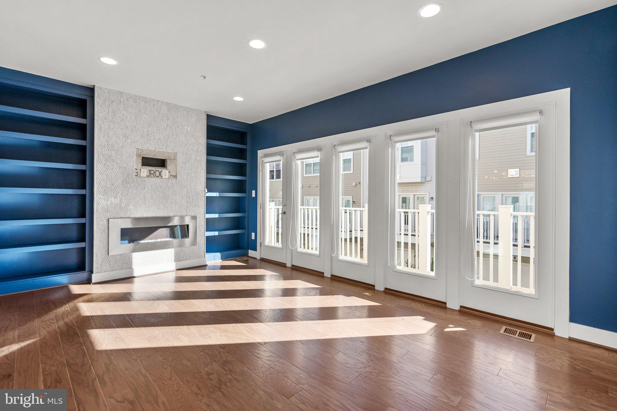 KING FARM IRVINGTON - Residential