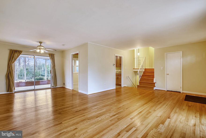 Wow!  The one that you have been waiting for!  Location! Location! Location!  Lovely  freshly painted 4 level home with brand new lower level carpet and newly refinished hardwood floors on upper two levels.    Walk into the open first level with large windows and gleaming floors!   Updated kitchen with stainless appliances and adjacent dining room.  Walk out to enormous screen porch ovelooking a parklike backyard.  The upper level has three bedrooms and two  lovely full bathrooms including a private masterbath and walkin closet.  The lower level boasts a family room with fireplace, wetbar, two additional bedrooms and another full bath.  Continue down to the 4th level for a huge partially finished area with a laundry room, recreation room and den.  The original owner has made many improvements over the last 10 years including new windows, siding, roof, hvac, kitchen cabinets, counters,  flooring , washer/dryer, bathroom upgrades, new stainless appliances, new carpet, new refinished hardwoods and freshly painted.  No HOA!   Walk to grocery, restaurants, parks, Historic Fairfax and Courthouse.  This home is move-in ready!!
Offer deadline is 12 noon on Monday February 14th.