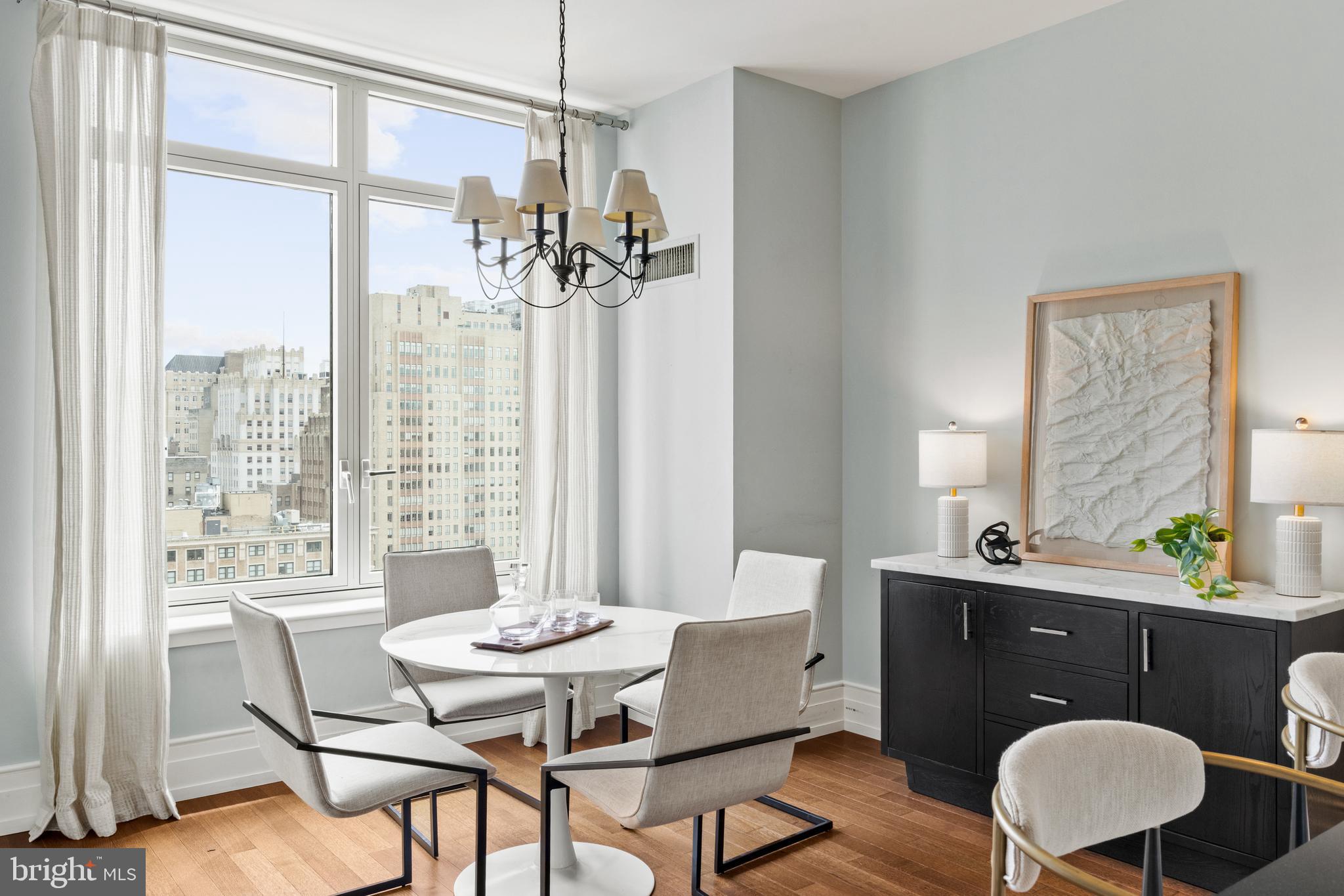 RITTENHOUSE SQUARE - Residential