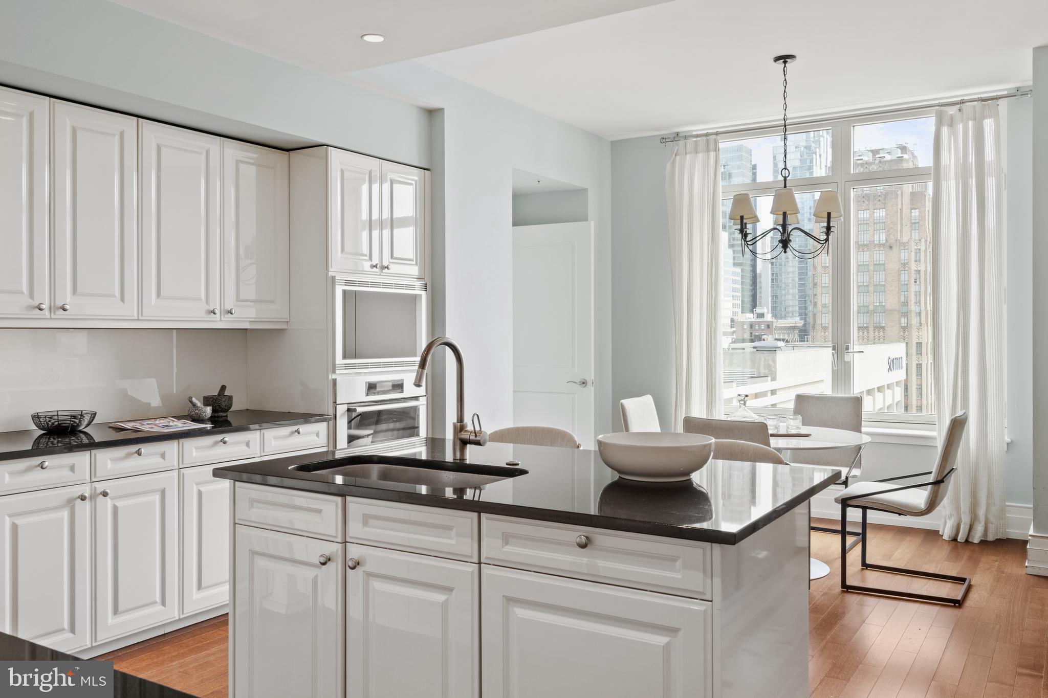 RITTENHOUSE SQUARE - Residential