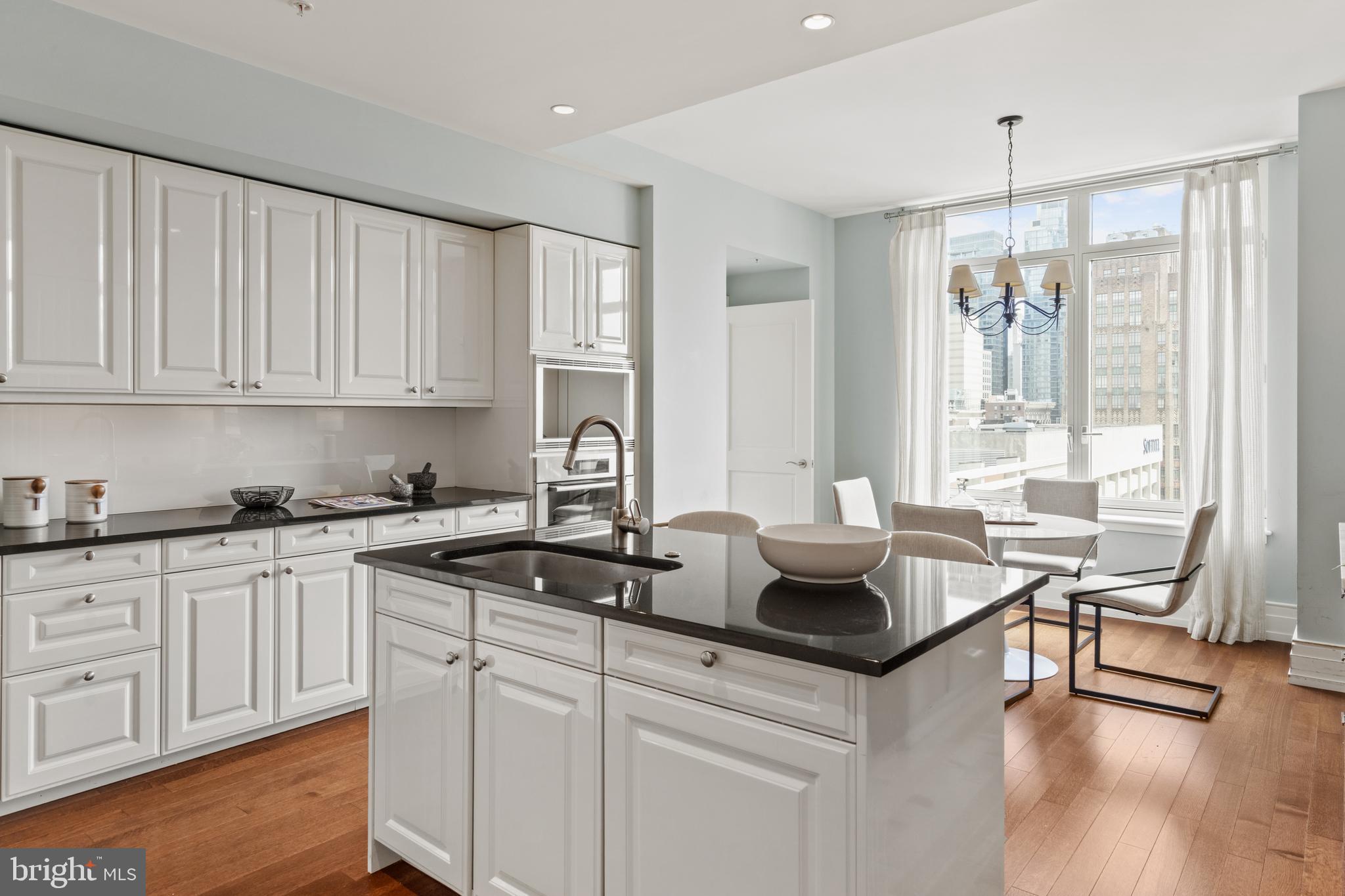 RITTENHOUSE SQUARE - Residential