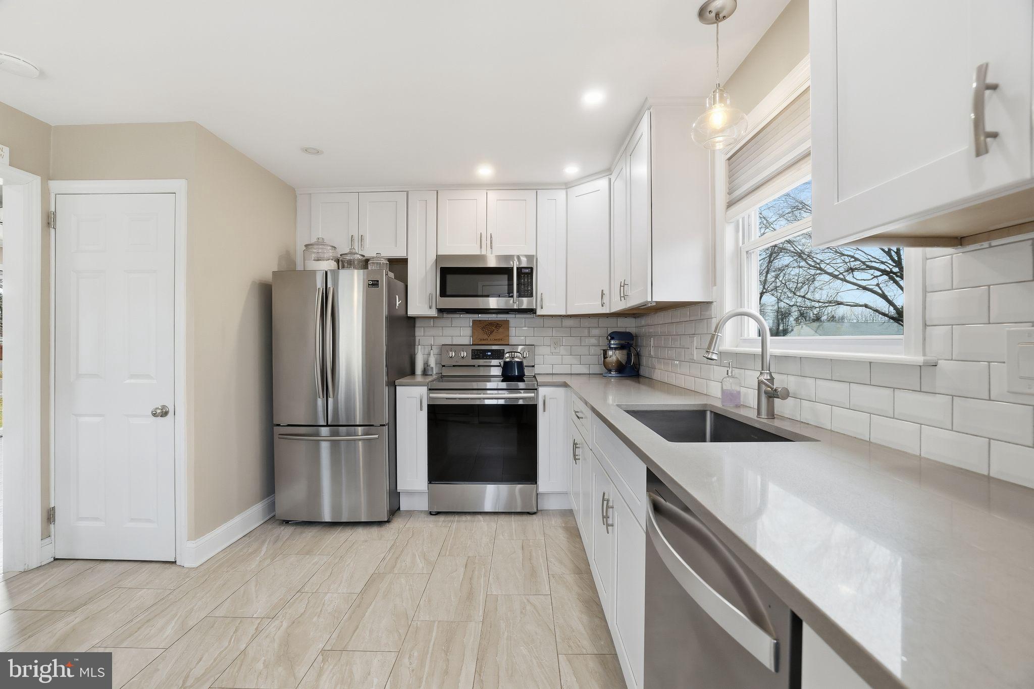 MAPLEWOOD - Residential