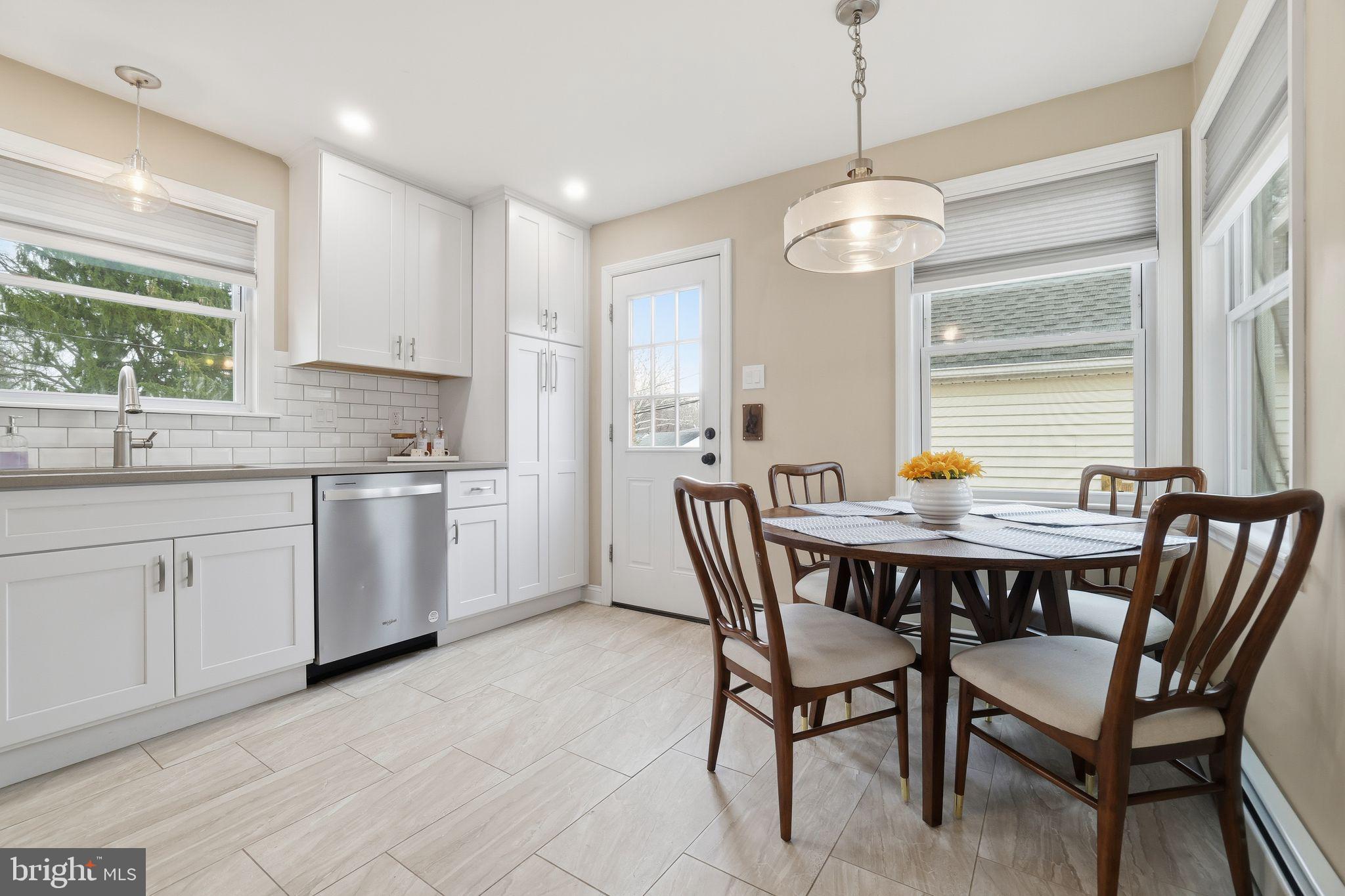 MAPLEWOOD - Residential