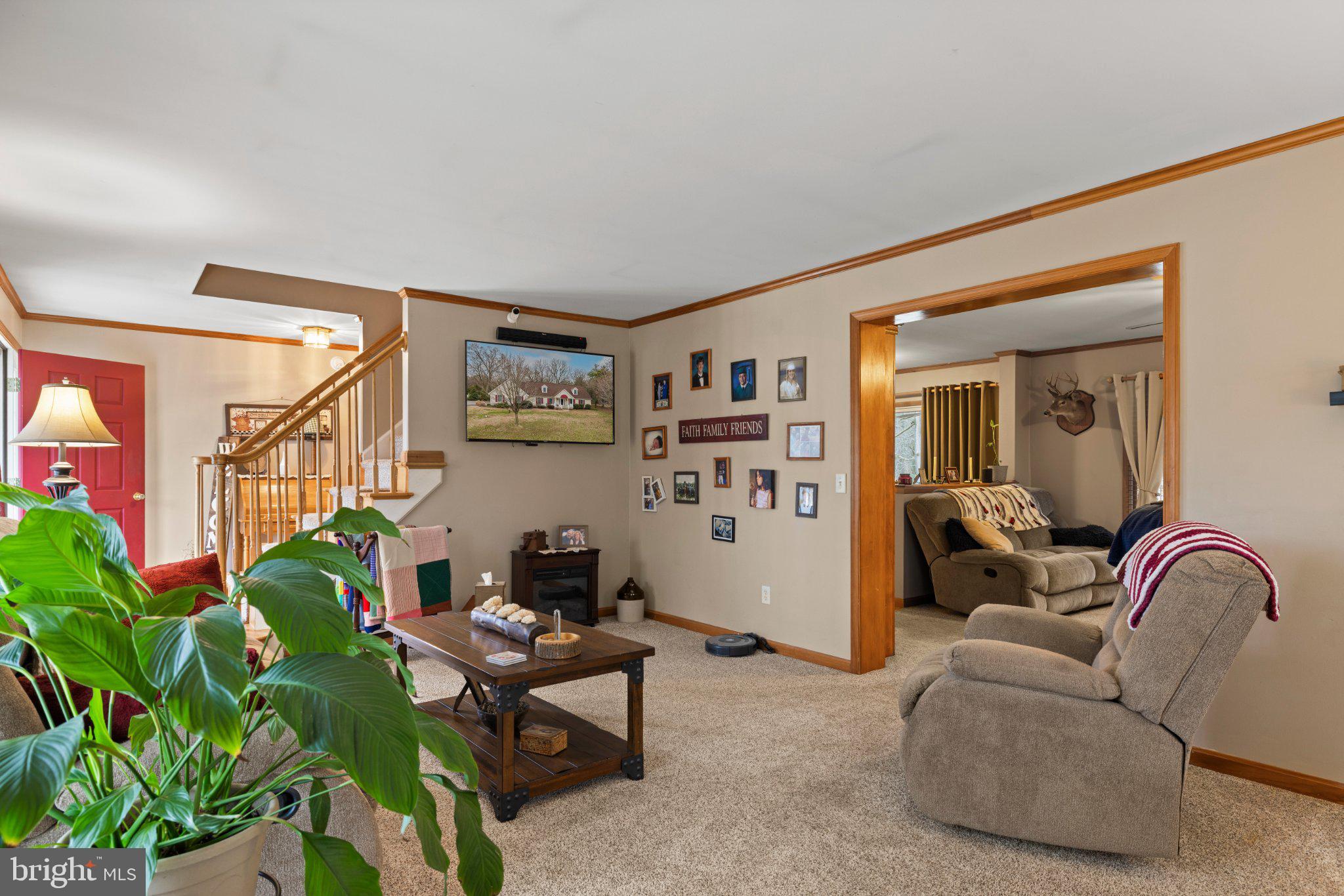 KINGS COURT - Residential