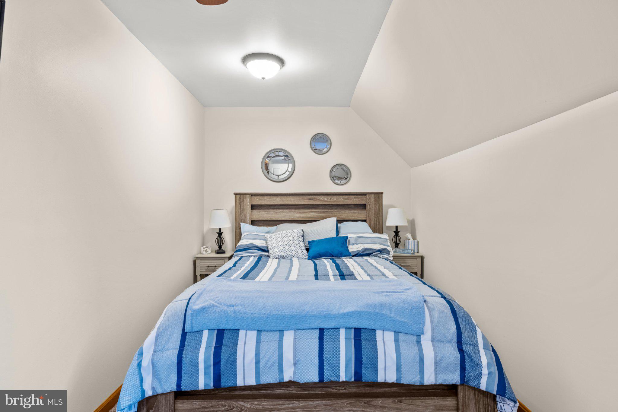 KINGS COURT - Residential