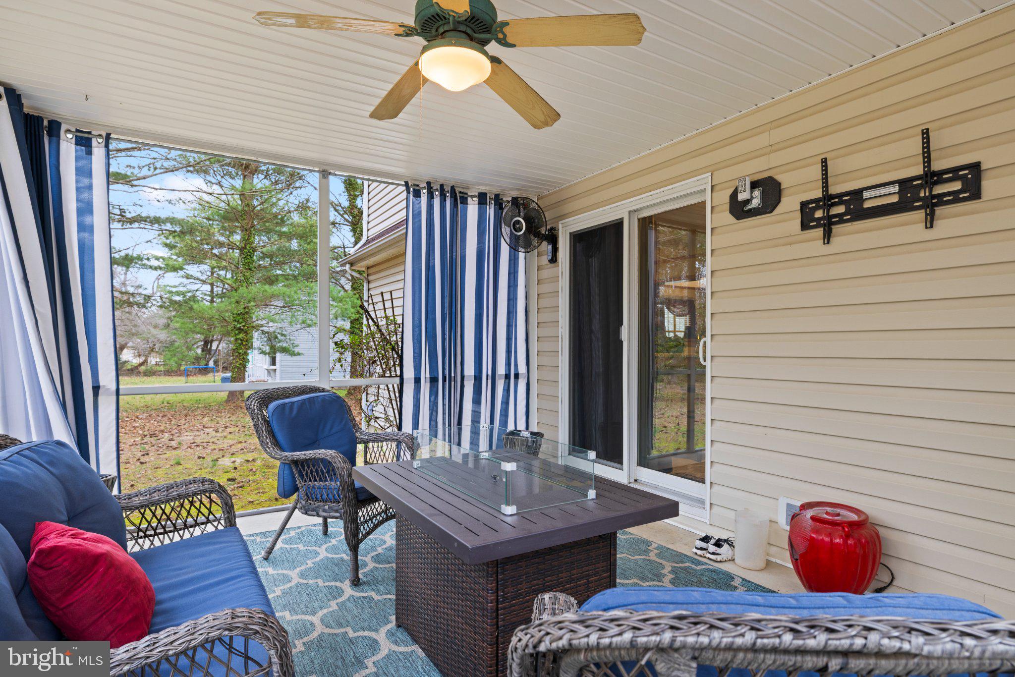 KINGS COURT - Residential