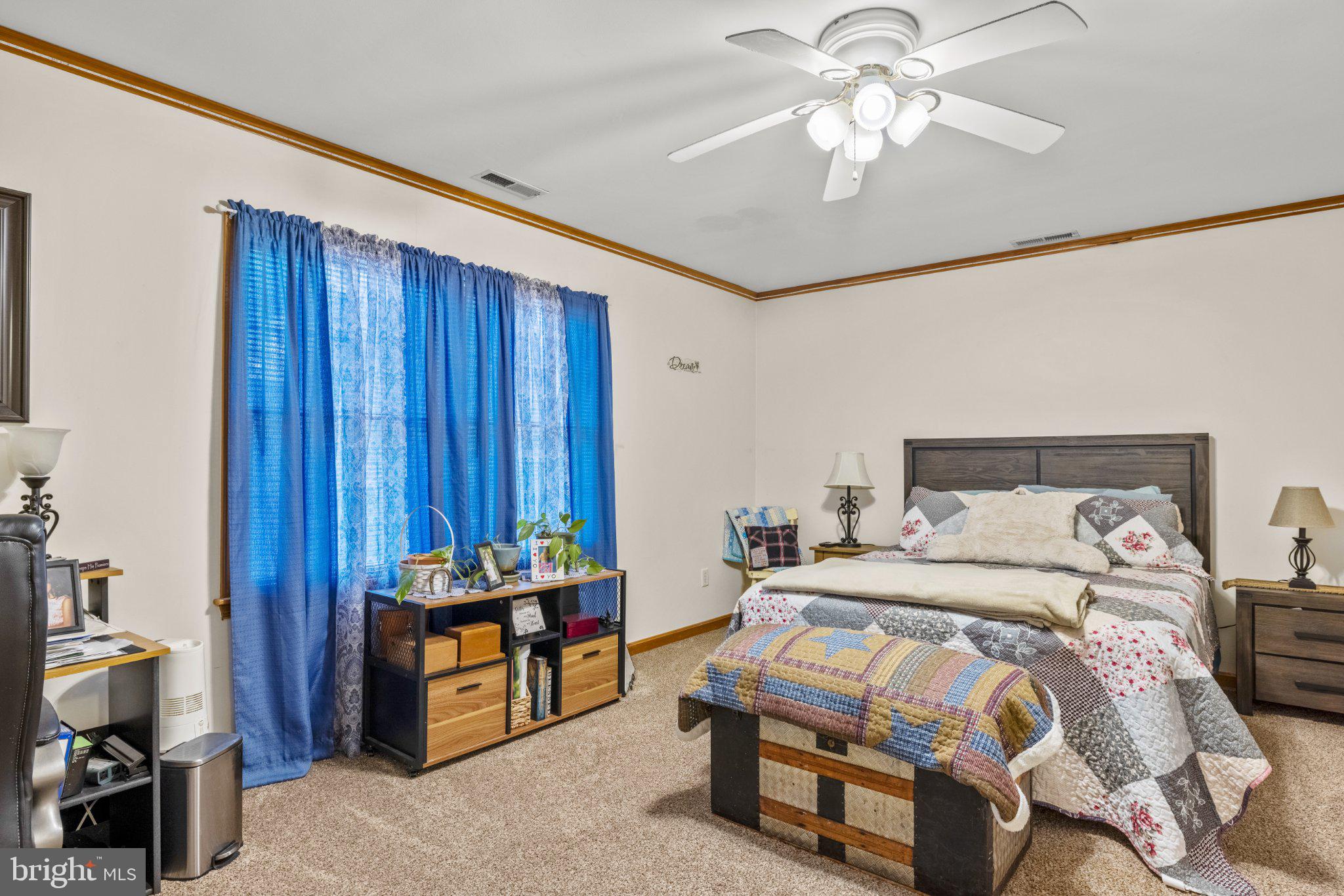 KINGS COURT - Residential