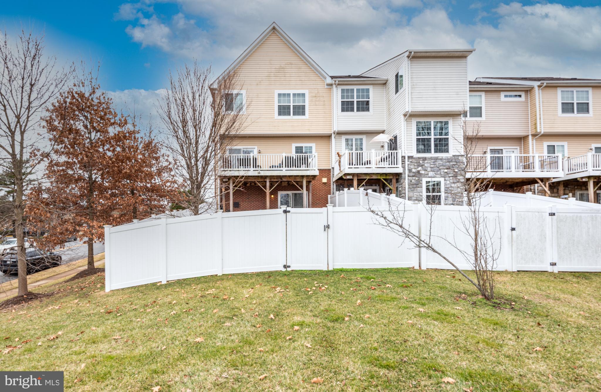 VILLAGES AT PEPPER MILL - Residential