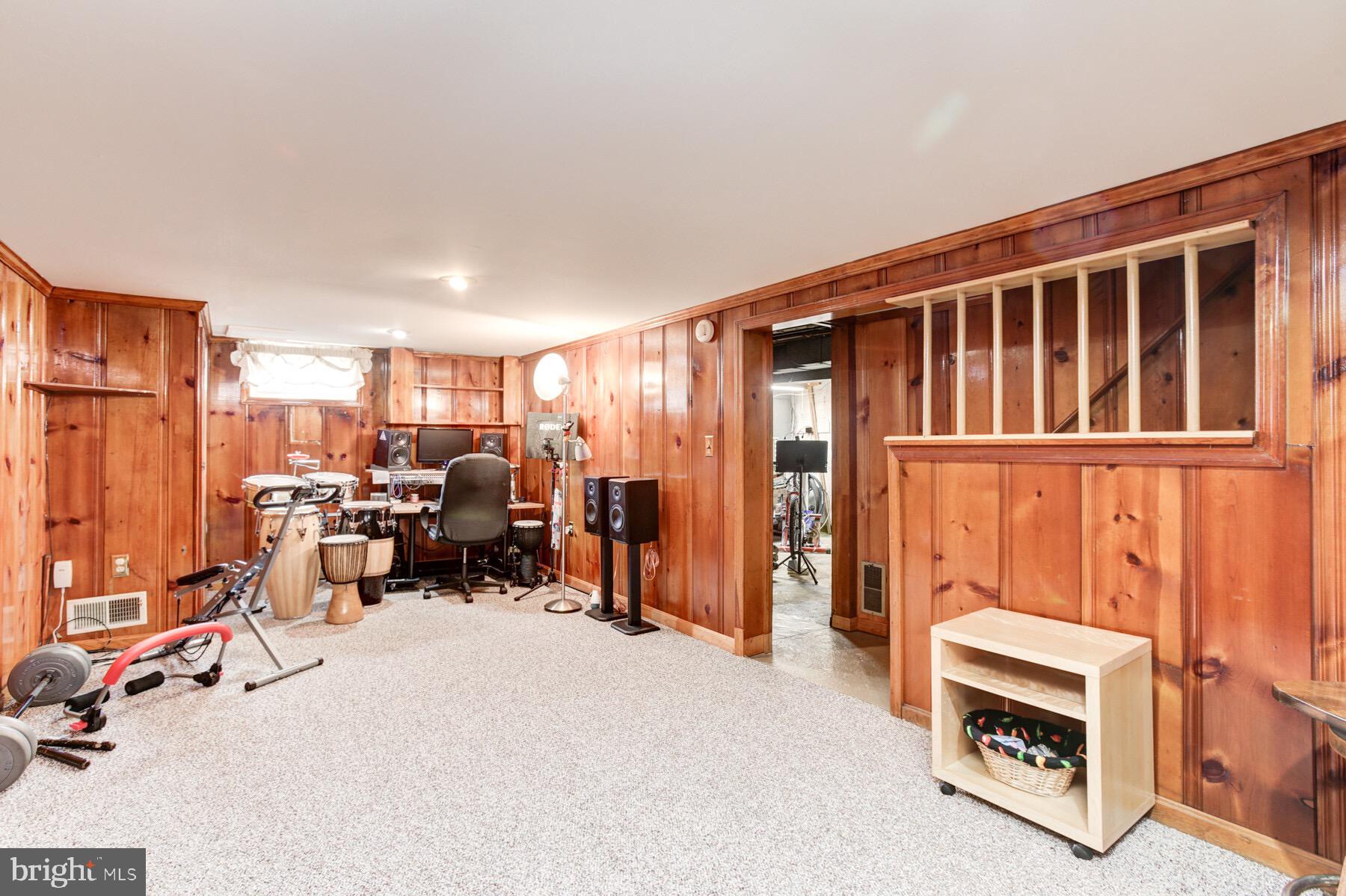 LANDOVER HILLS - Residential