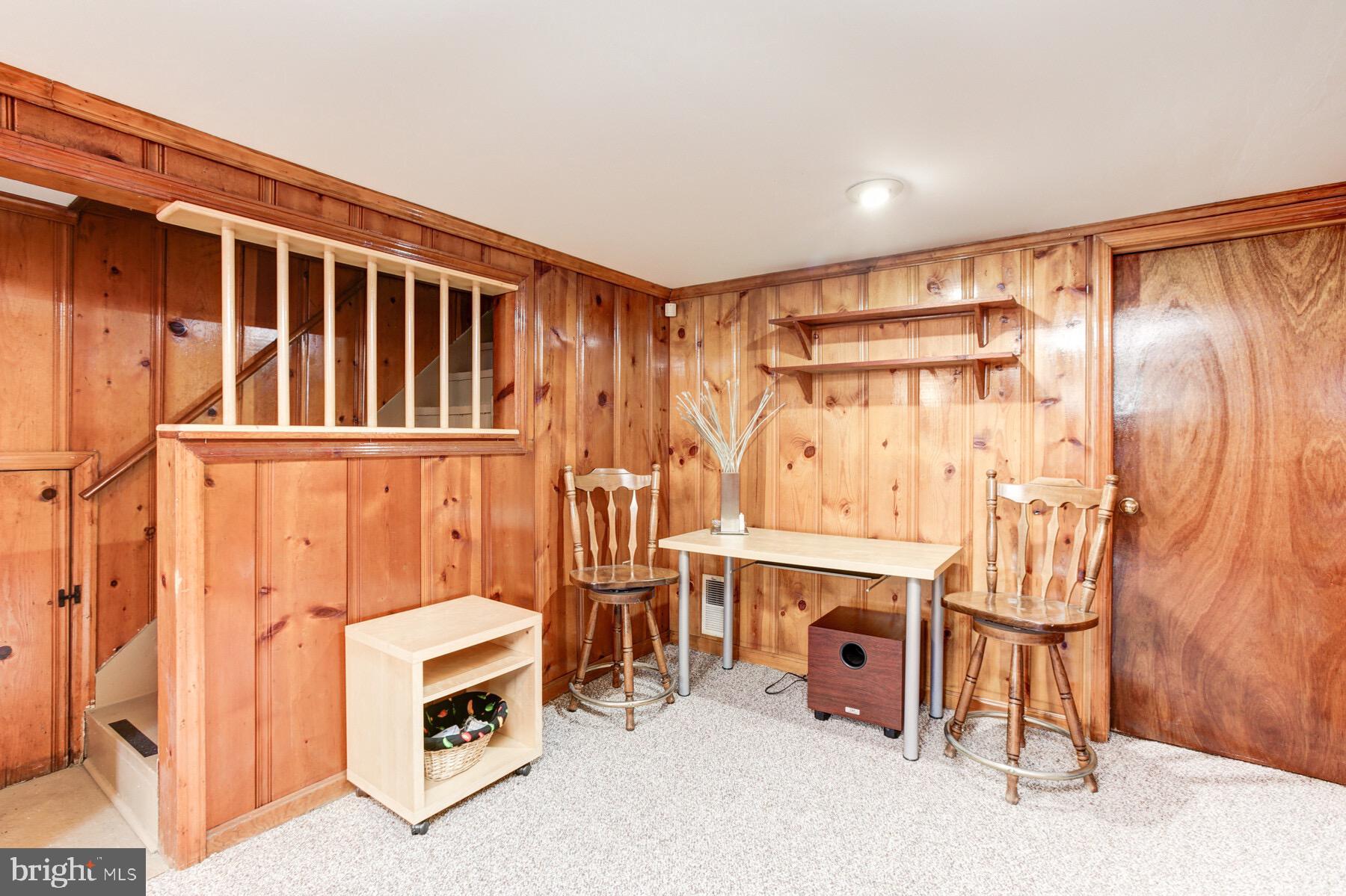 LANDOVER HILLS - Residential