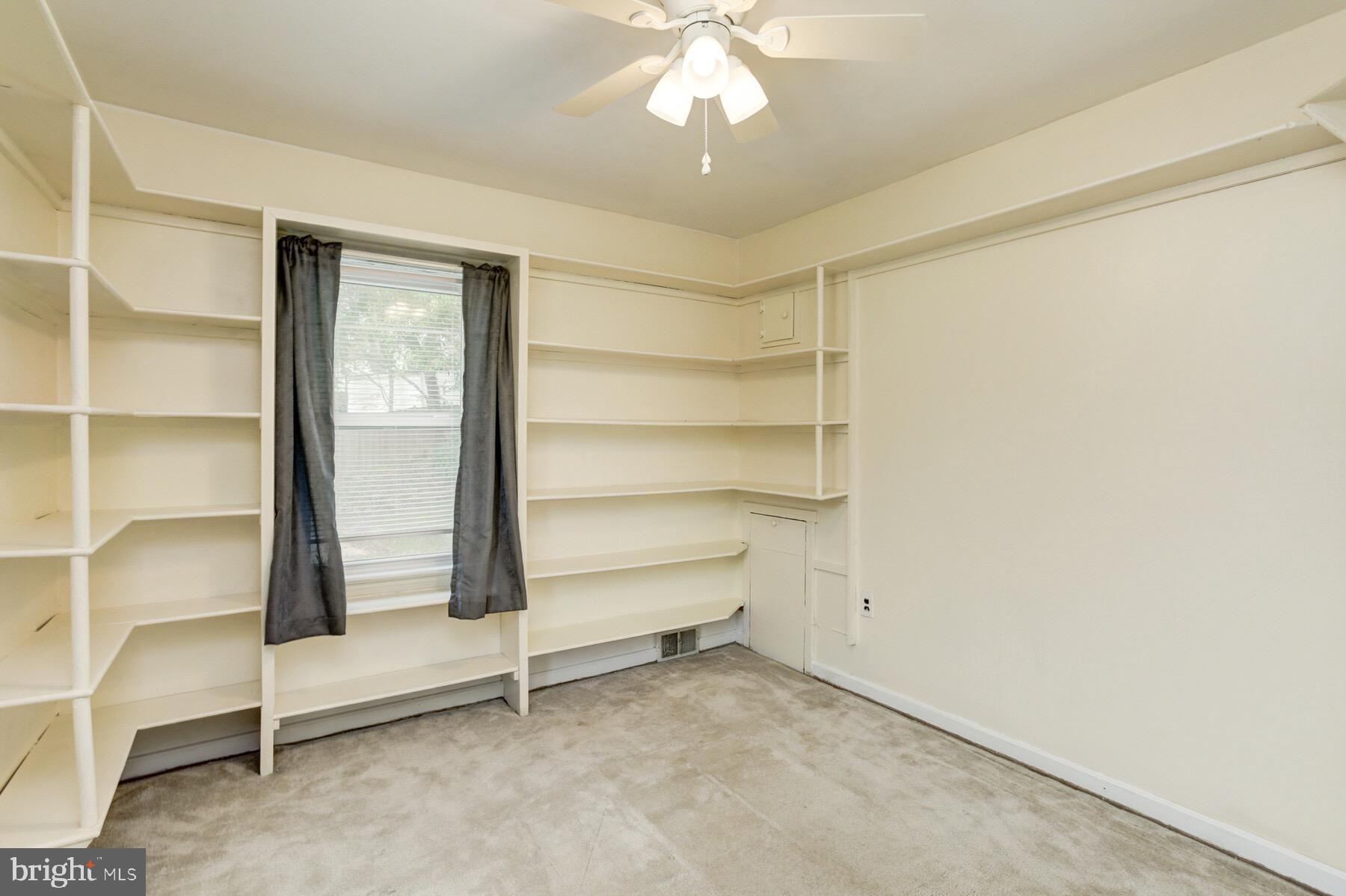 LANDOVER HILLS - Residential