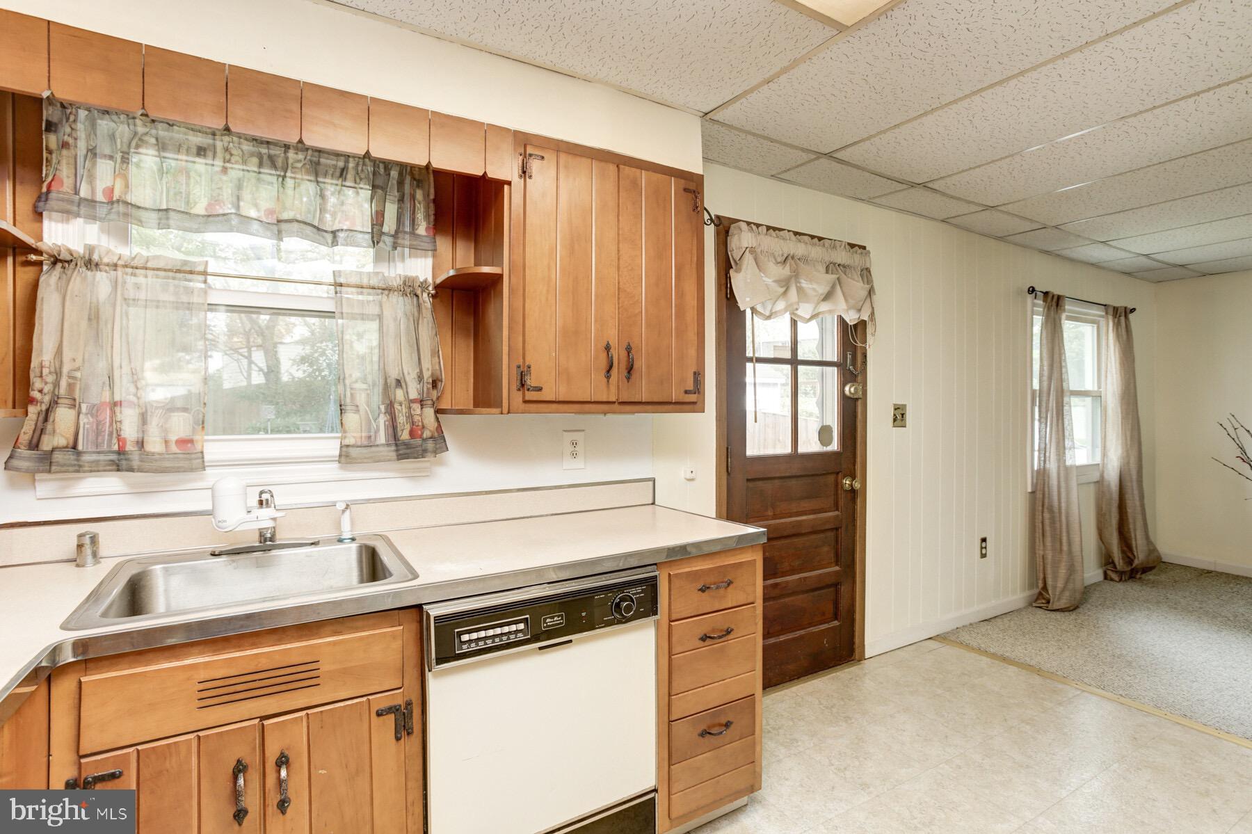 LANDOVER HILLS - Residential