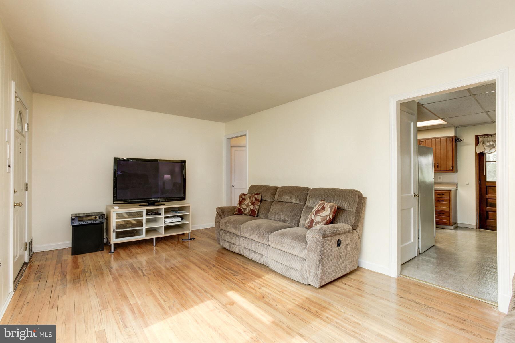 LANDOVER HILLS - Residential