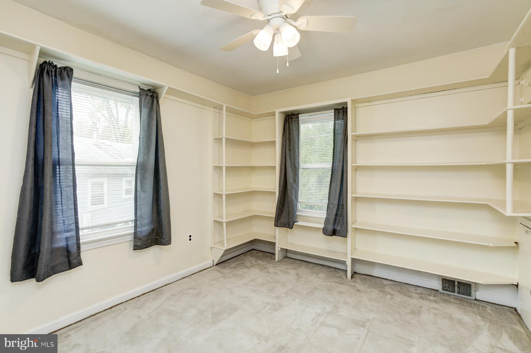 LANDOVER HILLS - Residential