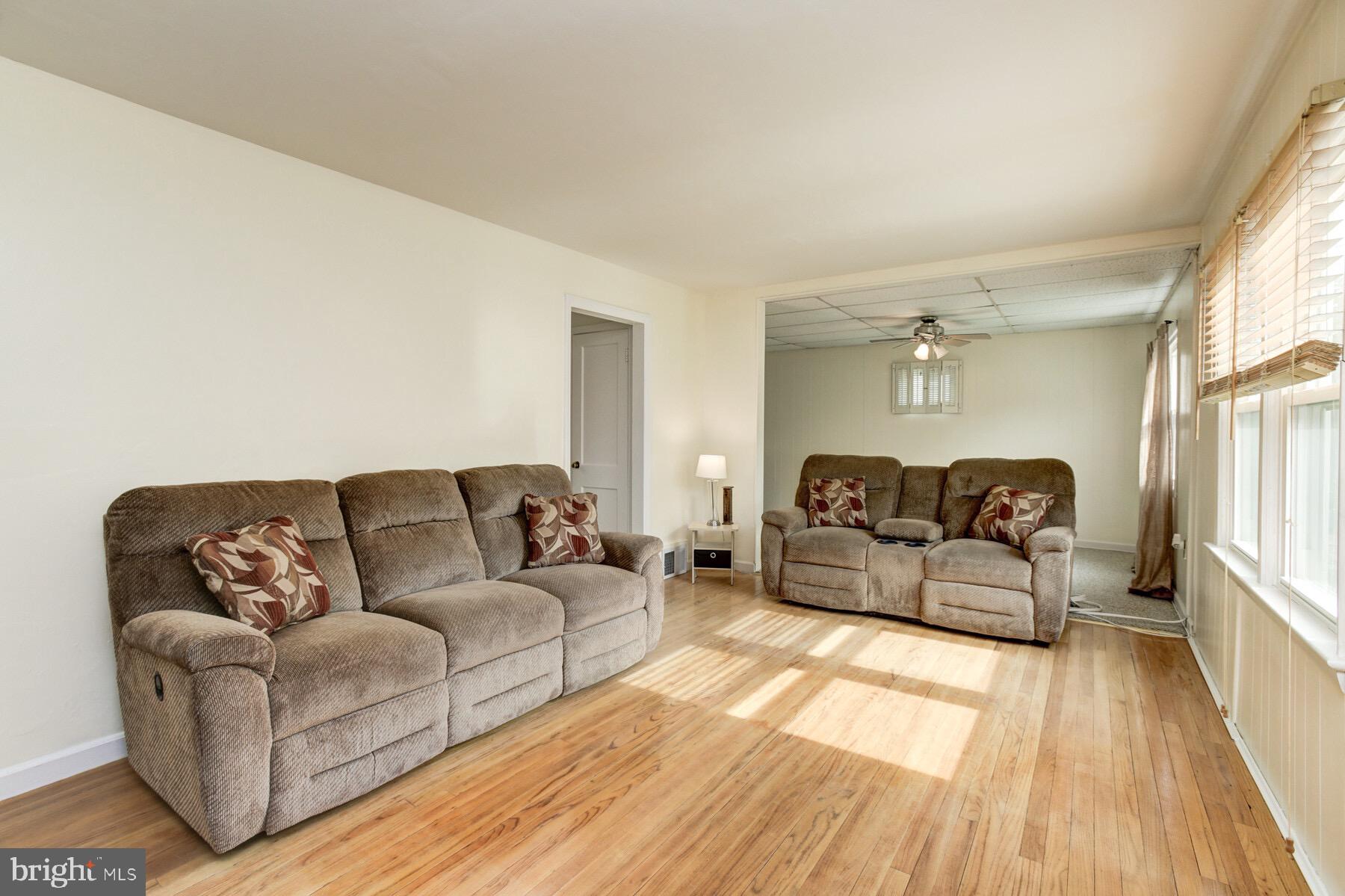 LANDOVER HILLS - Residential