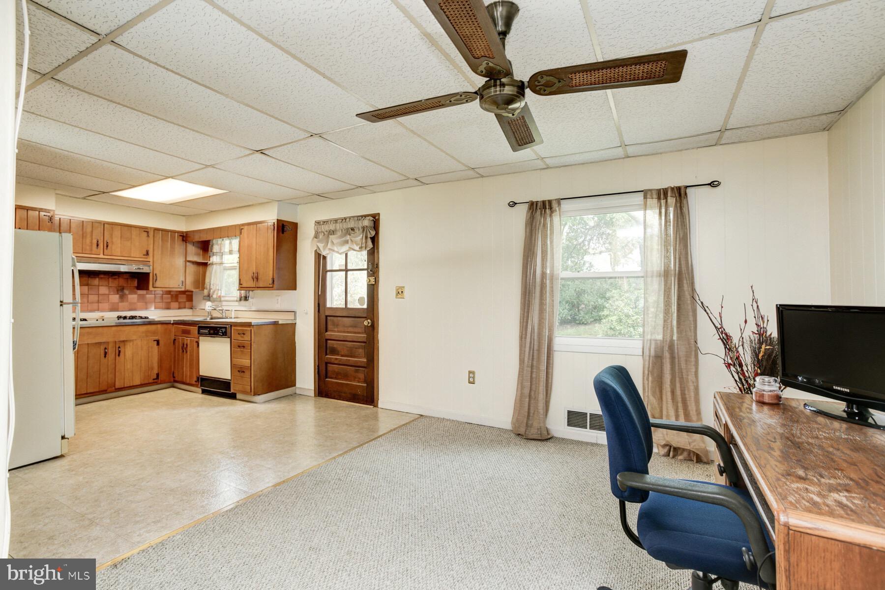 LANDOVER HILLS - Residential