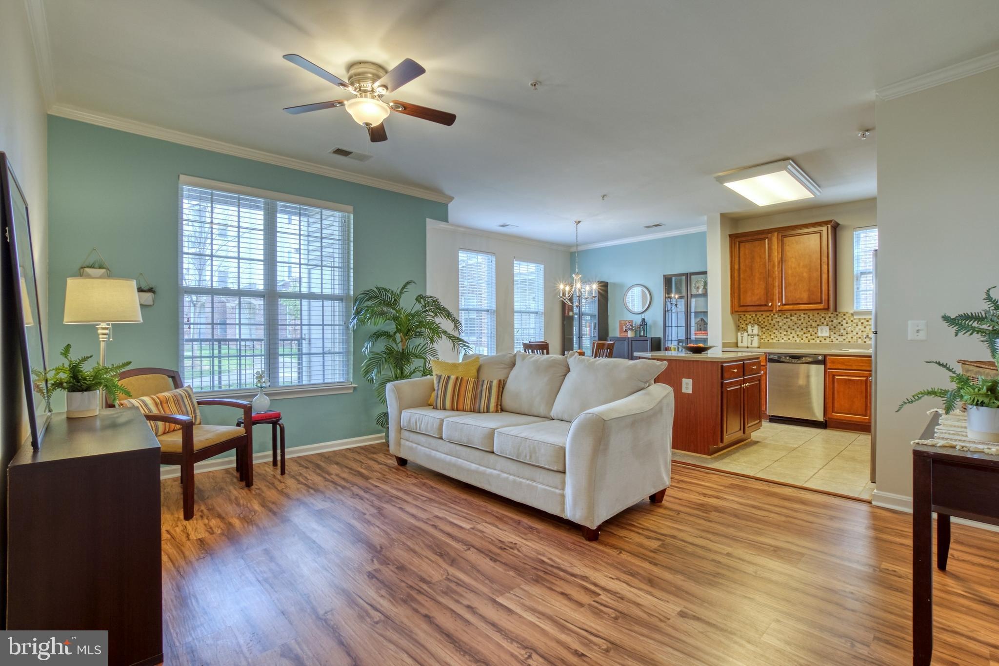 COMMONS ON POTOMAC SQUARE - Residential