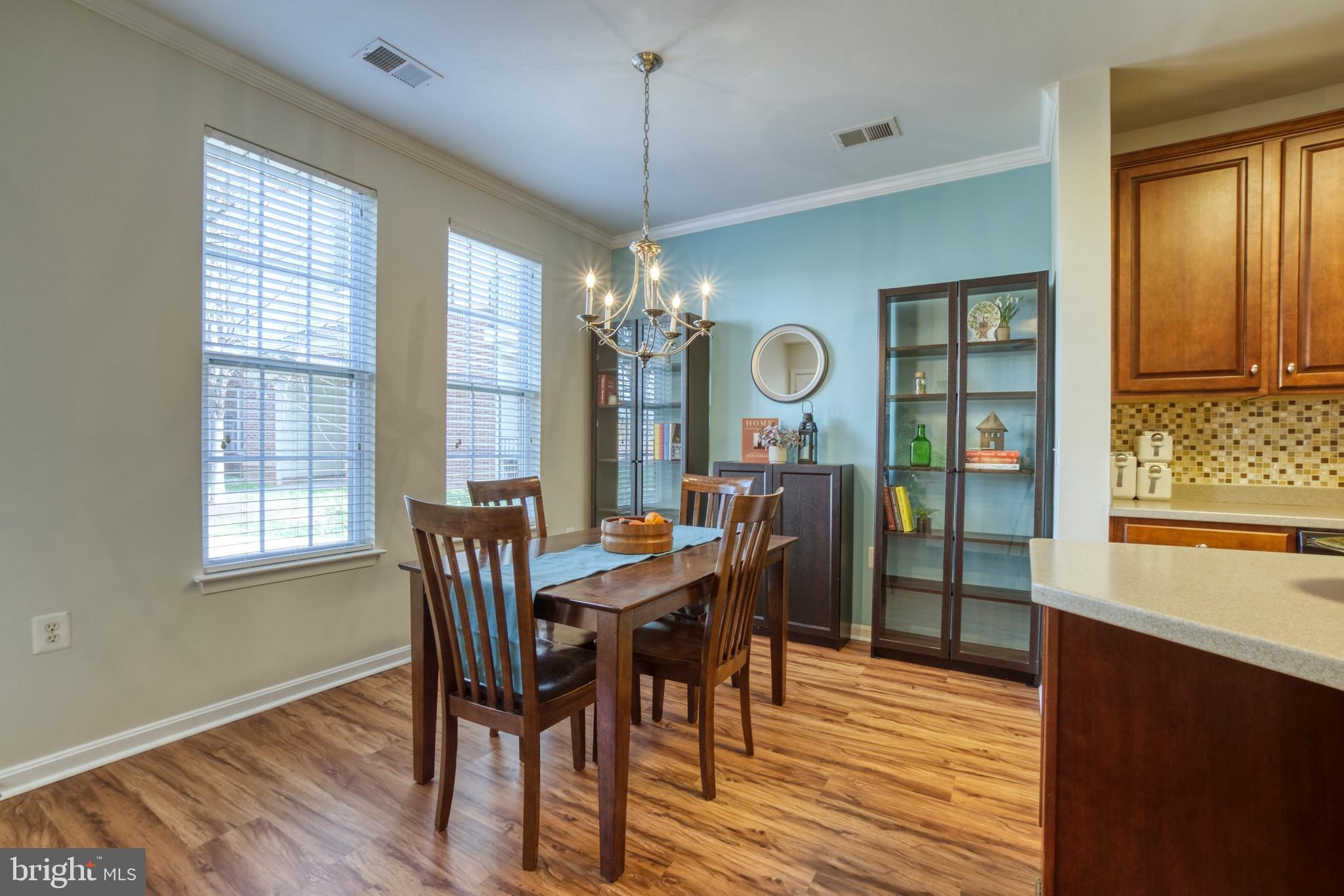 COMMONS ON POTOMAC SQUARE - Residential