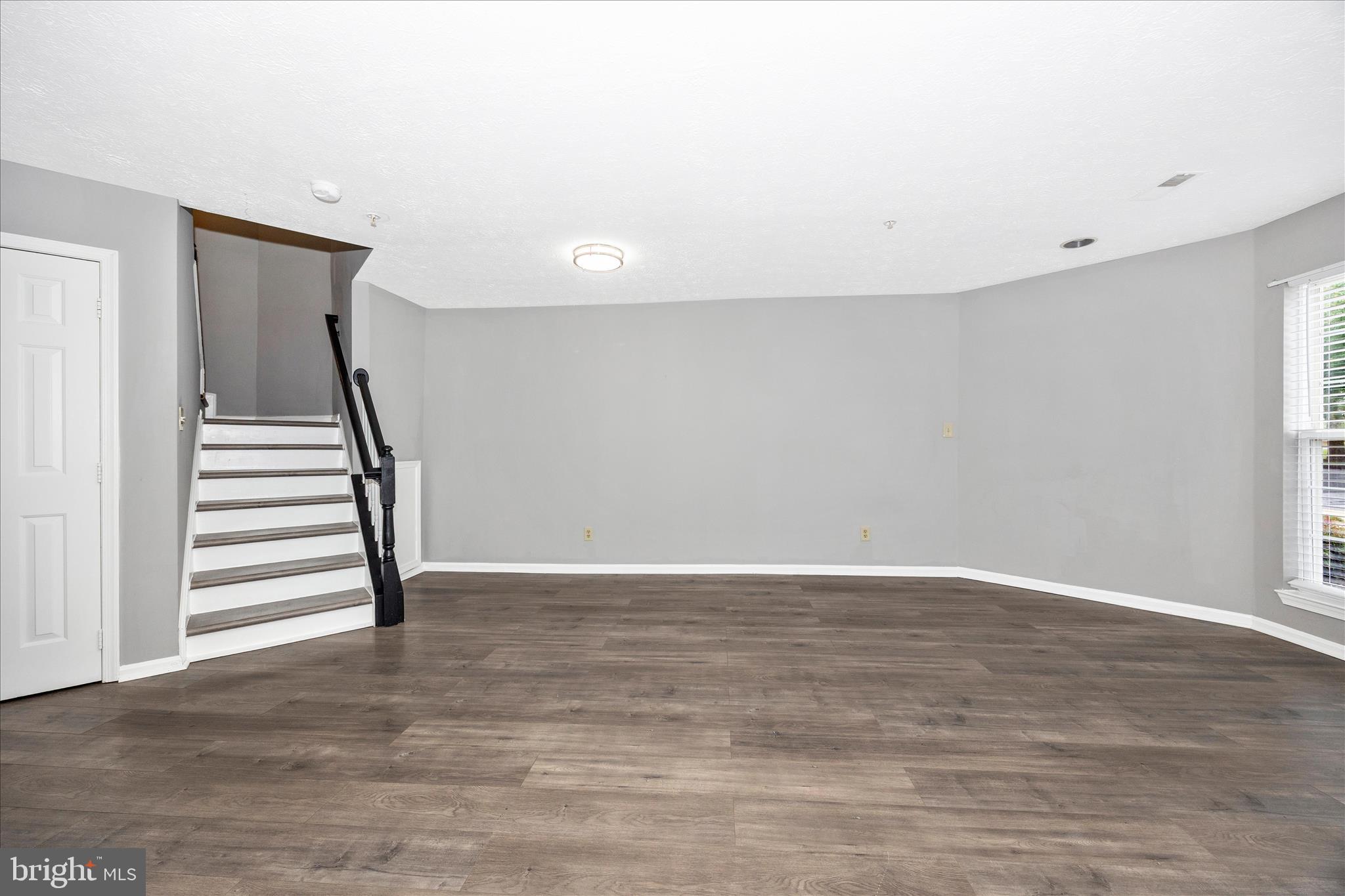 AVINGTON PARK - Residential