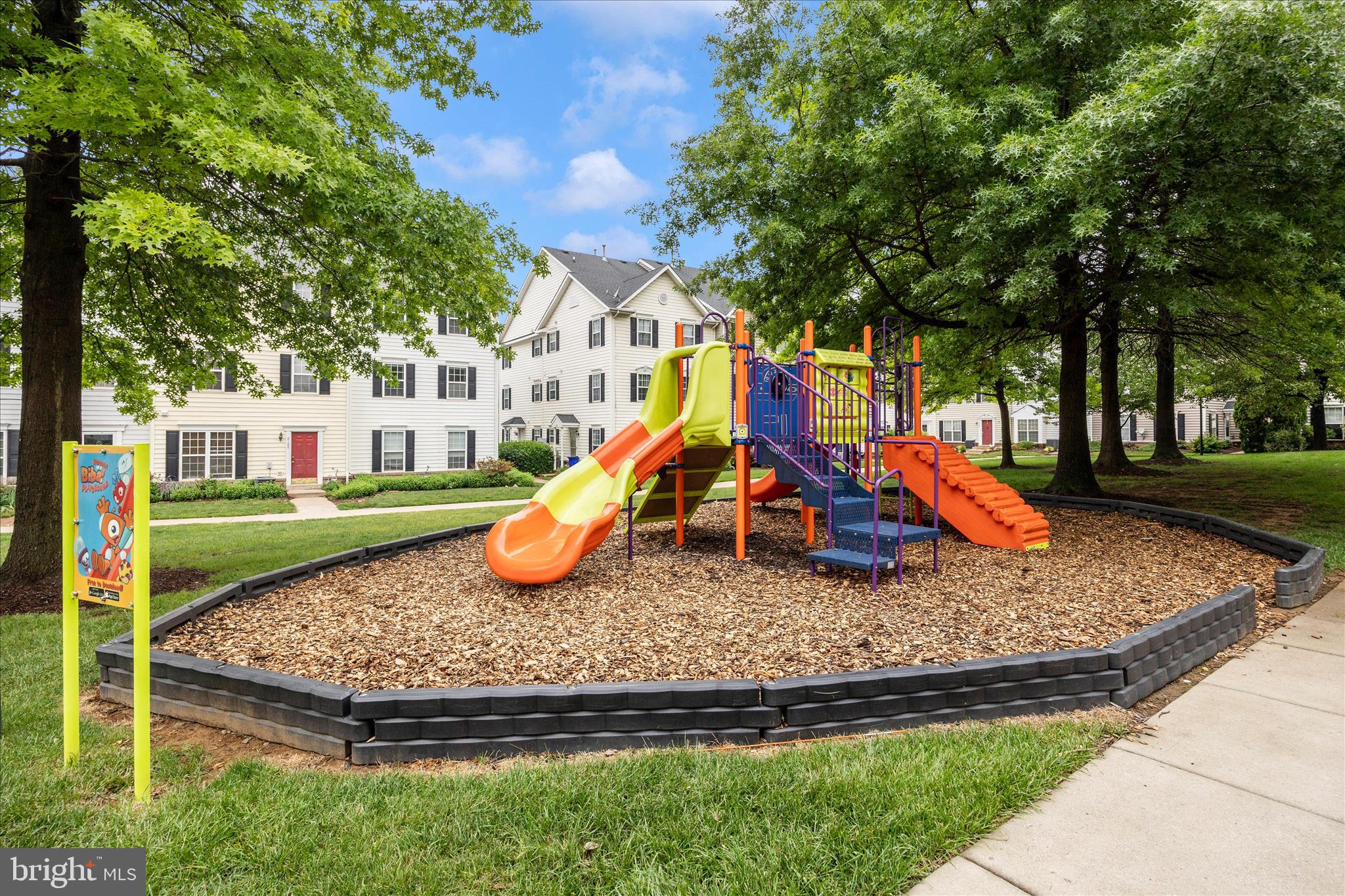 AVINGTON PARK - Residential