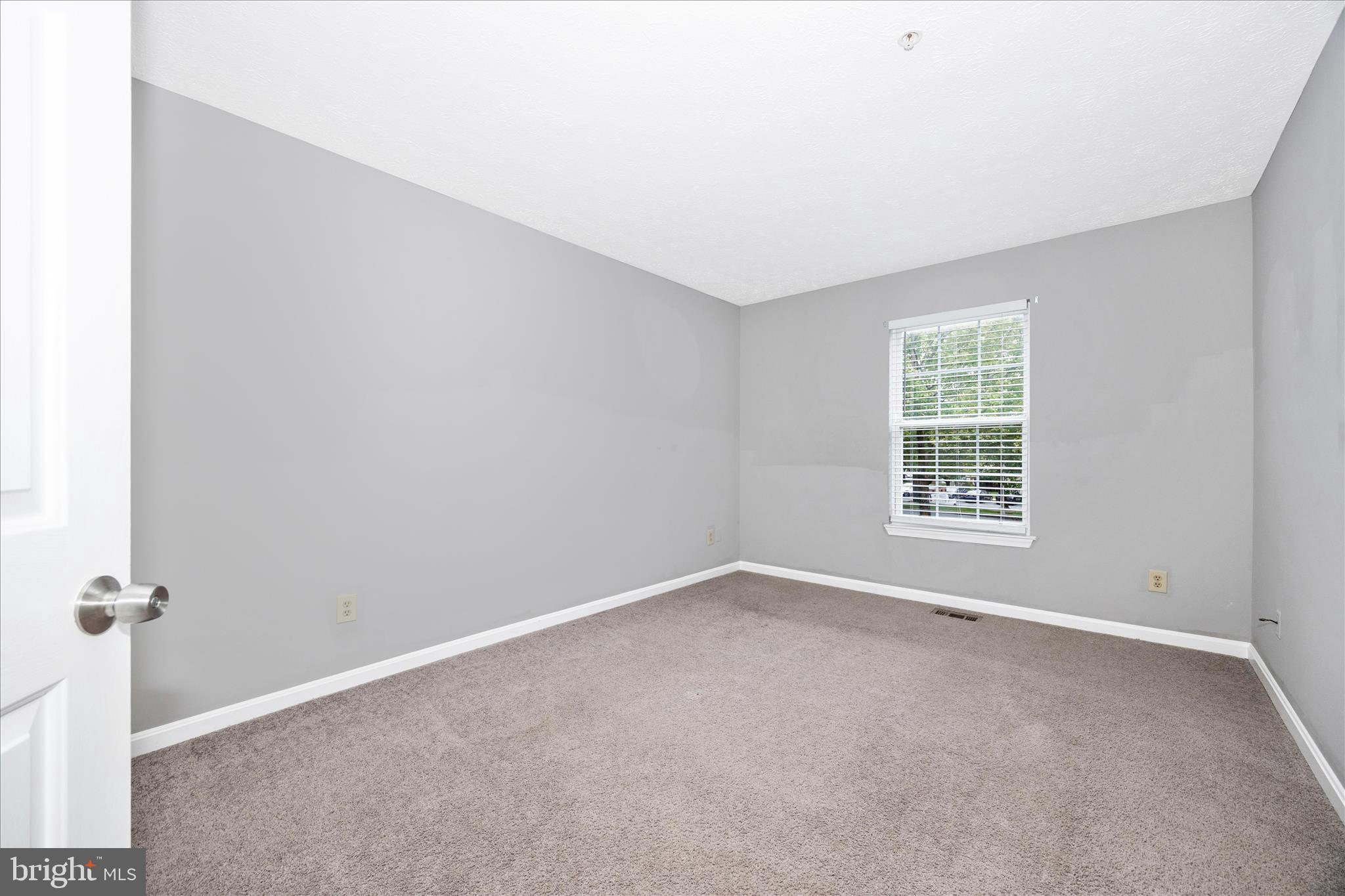 AVINGTON PARK - Residential