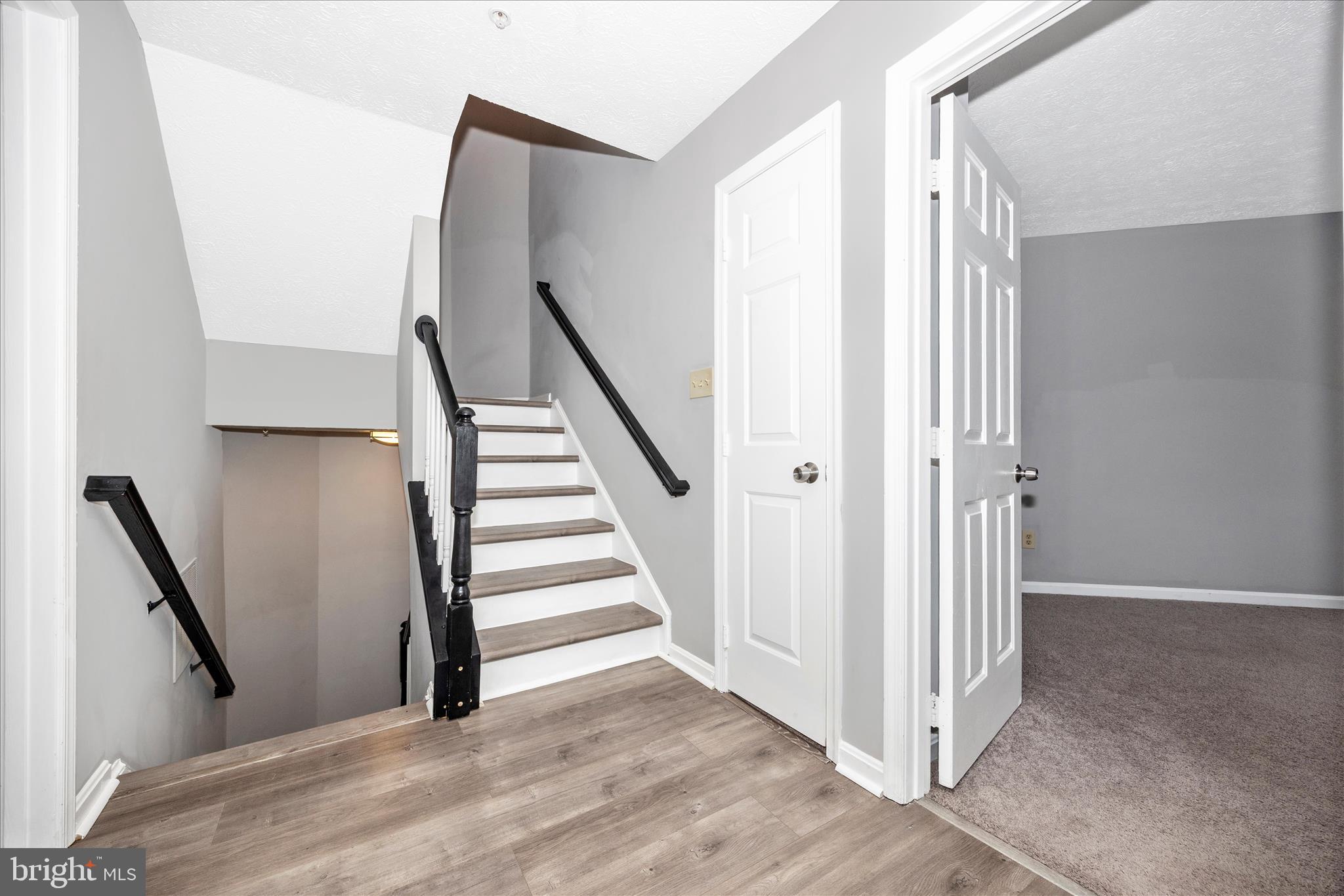 AVINGTON PARK - Residential