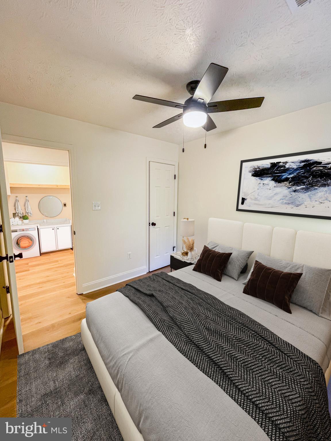 LAKE LAND - Residential