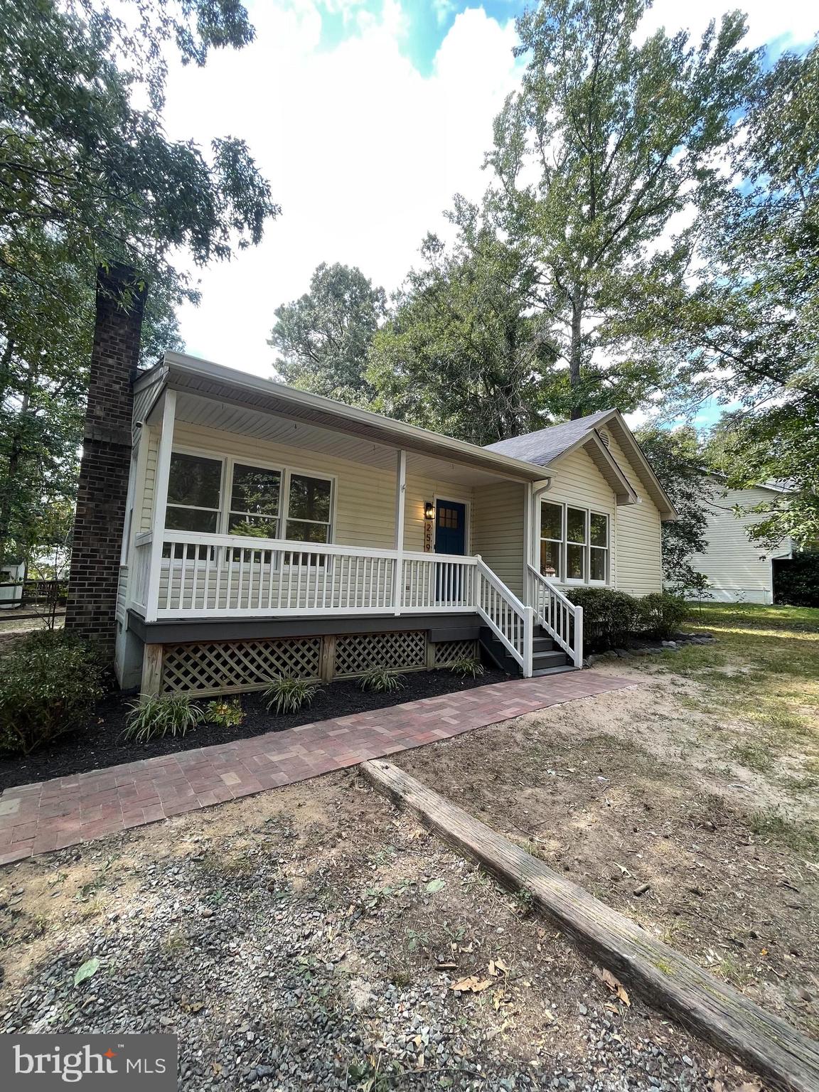 LAKE LAND - Residential